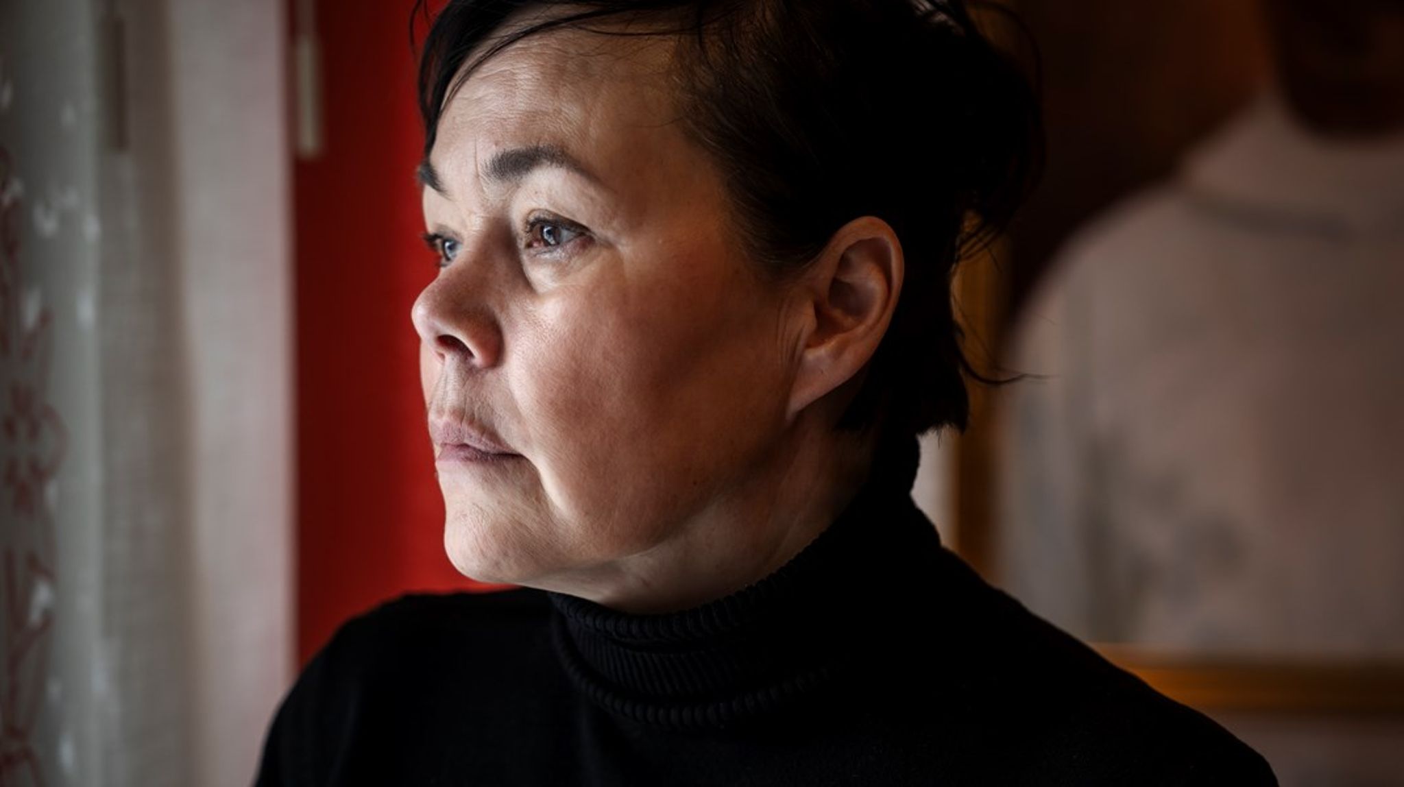 Siumut har besluttet, at mit arbejde er unødvendig, og Siumut har også besluttet, at Siumut ikke behøver at have formandsskabet i Inatsisartut. Det er sket uden at inddrage de gældende personer i disse sager og uden at høre os, der arbejder med det," siger Vivian Motzfeldt til Sermitsiaq.