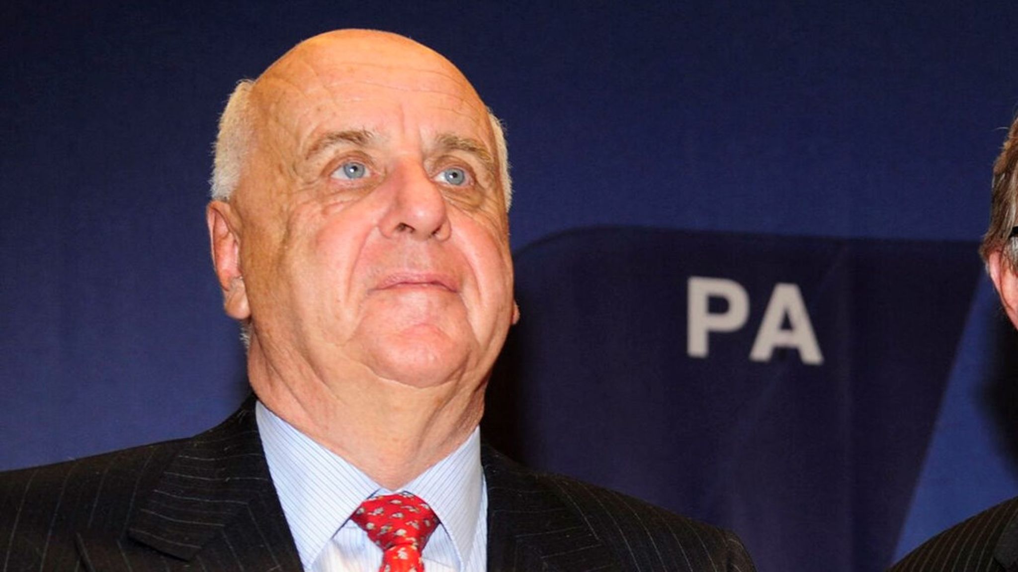 Her ses Étienne Davignon, der er tidligere belgisk diplomat.