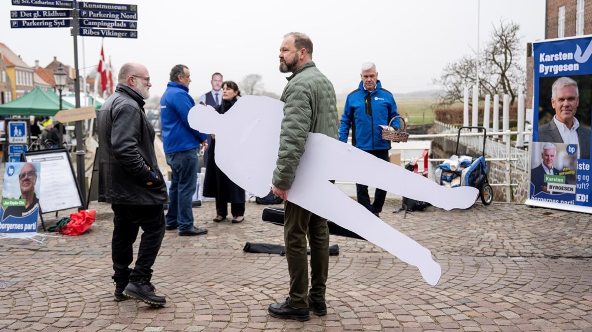 Borgernes Parti stillede med tre kandidater og én partileder i pap ved årets østersfestival i Ribe. 