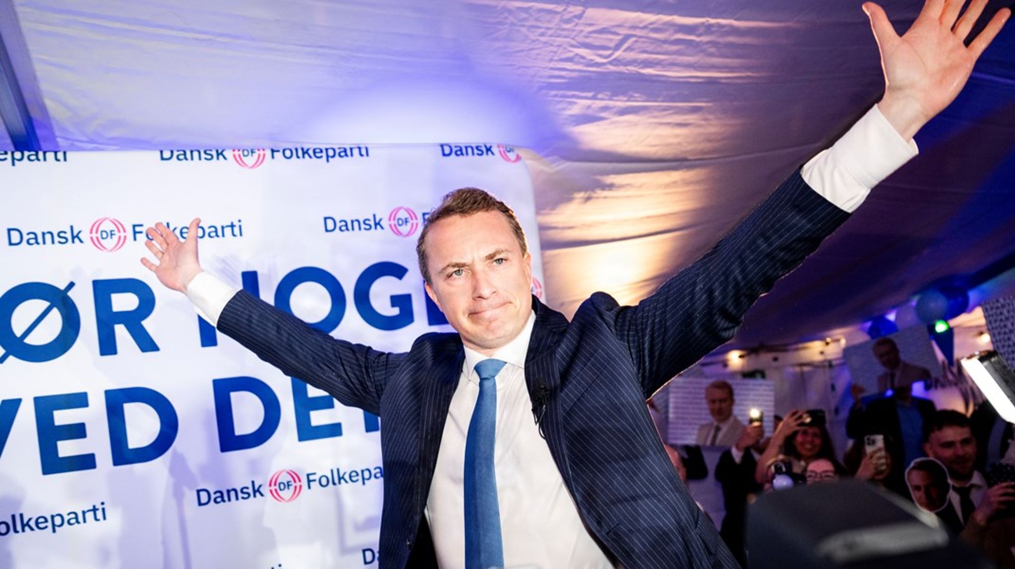 “Vi bliver Lars Løkkes absolutte hovedmodstander, og vi kommer til at æde ham og hans folk hver eneste dag,” lød det fra DF-formand Morten Messerschmidt til partiets valgfest.<br>