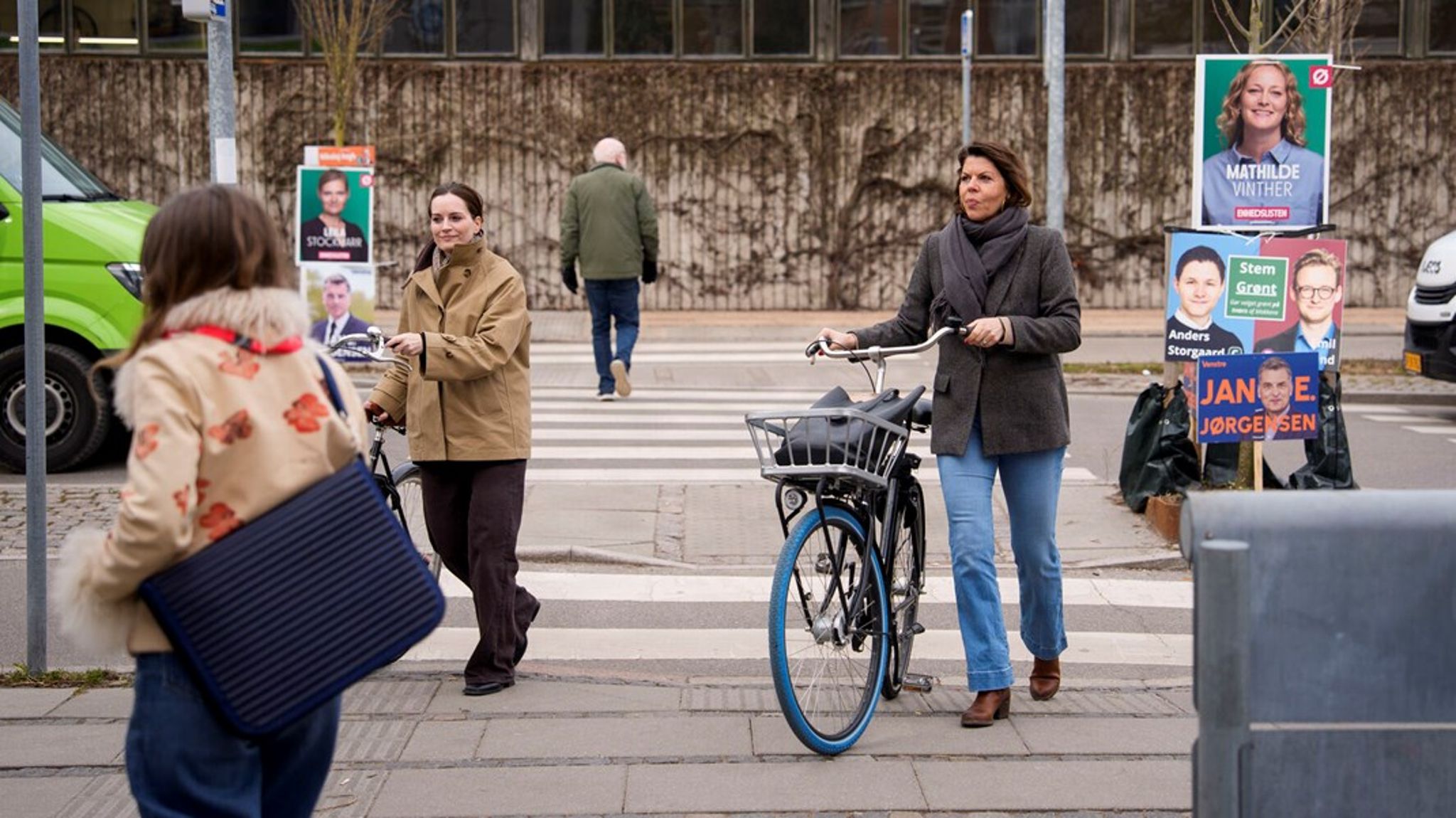 Alternativets politiske leder Franciska Rosenkilde henter livvigtig politisk opbakning i det centrale København. Men støtten er vigende.