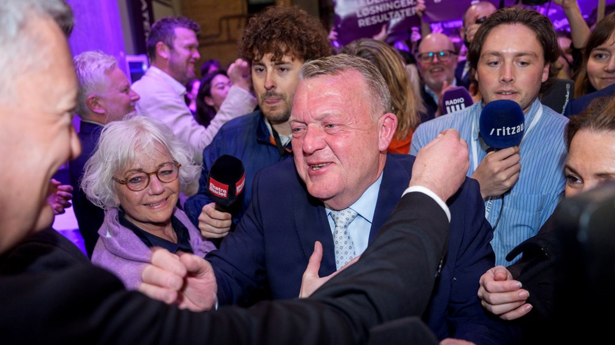 <div>Der var tvivl om, om de tre ministre, som Lars Løkke Rasmussen (M) havde hentet ind til SVM-regeringen, ville blive valgt ind. Men både Lars Aagaard, Christina Egelund og Caroline Stage har alle fået en plads i Folketinget.</div>