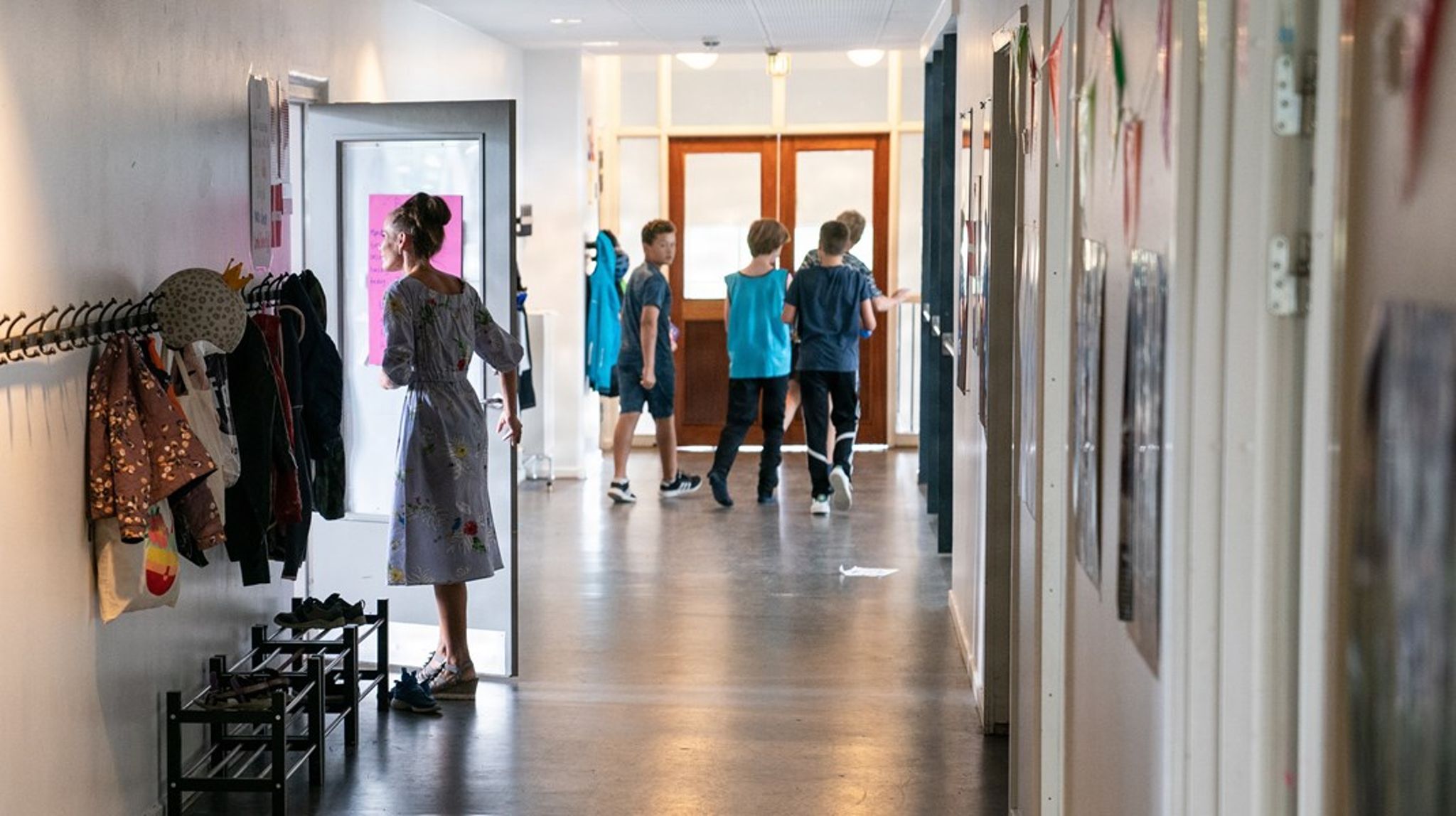 Folkeskolen skal vende tilbage til at være et lærested, frem for blot et værested. Et sted, hvor vi erfarer, at trivsel opstår ved læring, skriver Maja Rømer.