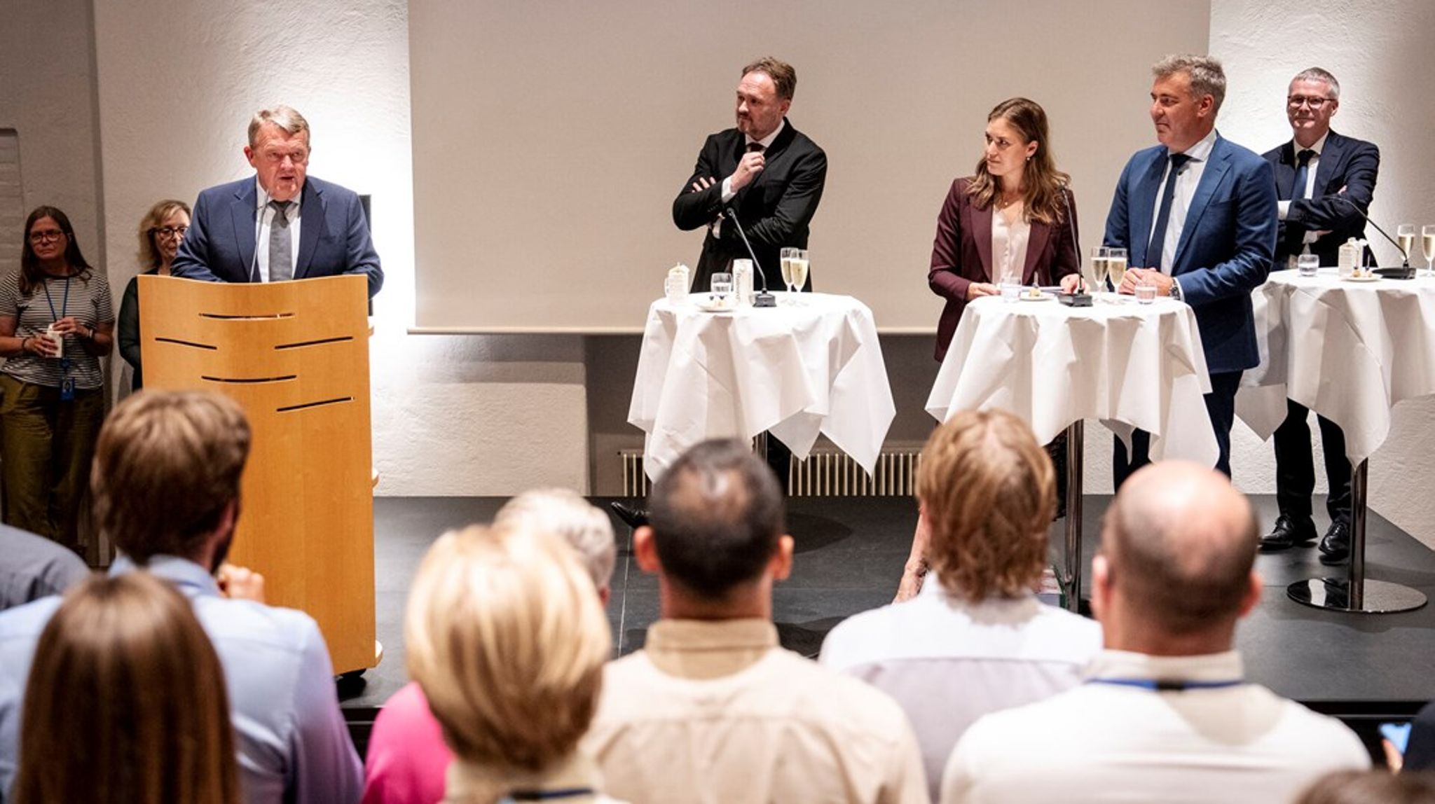 Udenrigstjenesten er blandt dem, der er vokset mest under SVM-regeringen, både når det kommer til årsværk og nettoudgiftsbevilling.