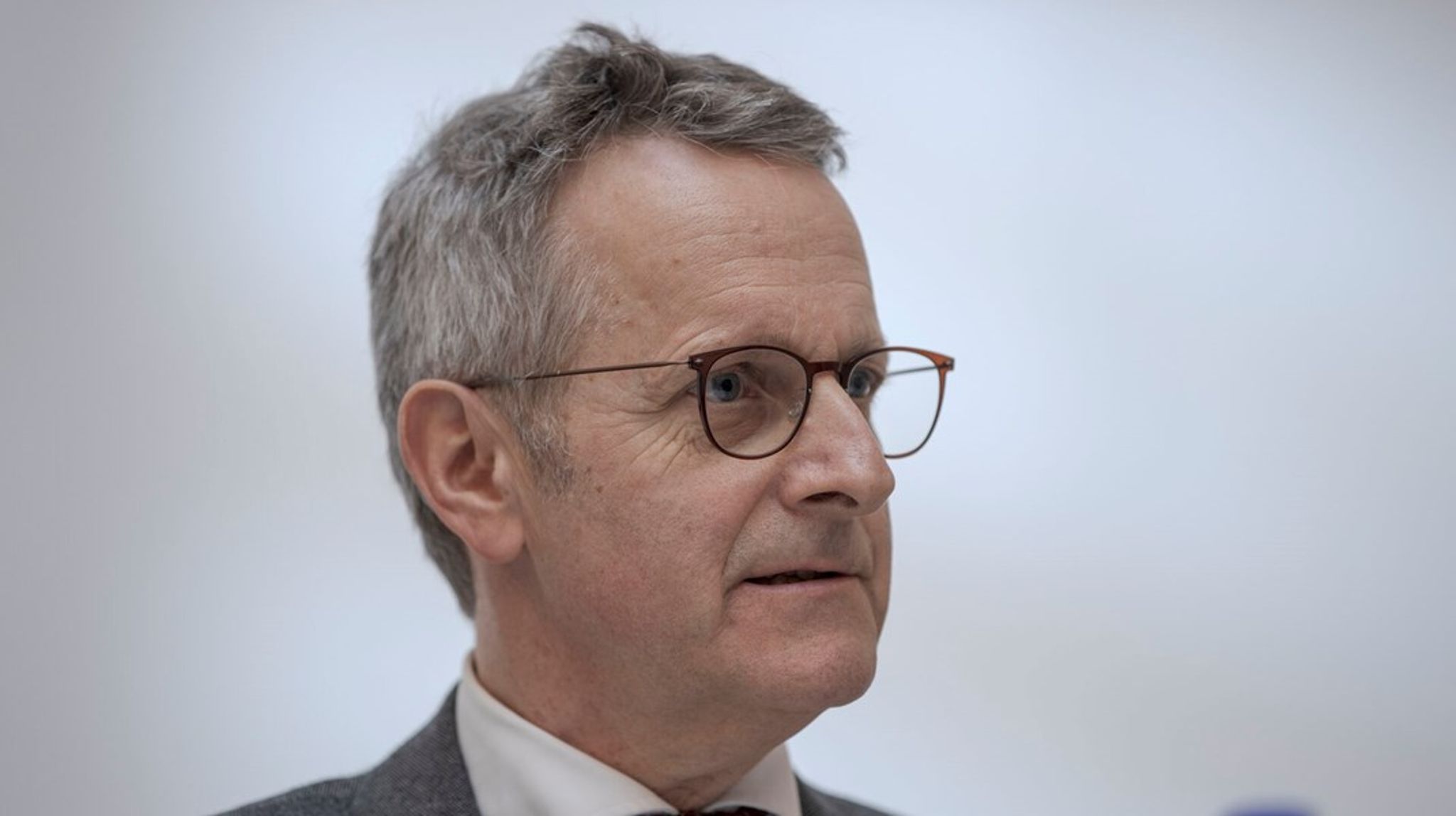 Min hovedanke mod Mads Bryde Andersens bog er hans lemfældige omgang med sondringen mellem jura og politik, skriver Astrid Kjeldgaard-Pedersen.