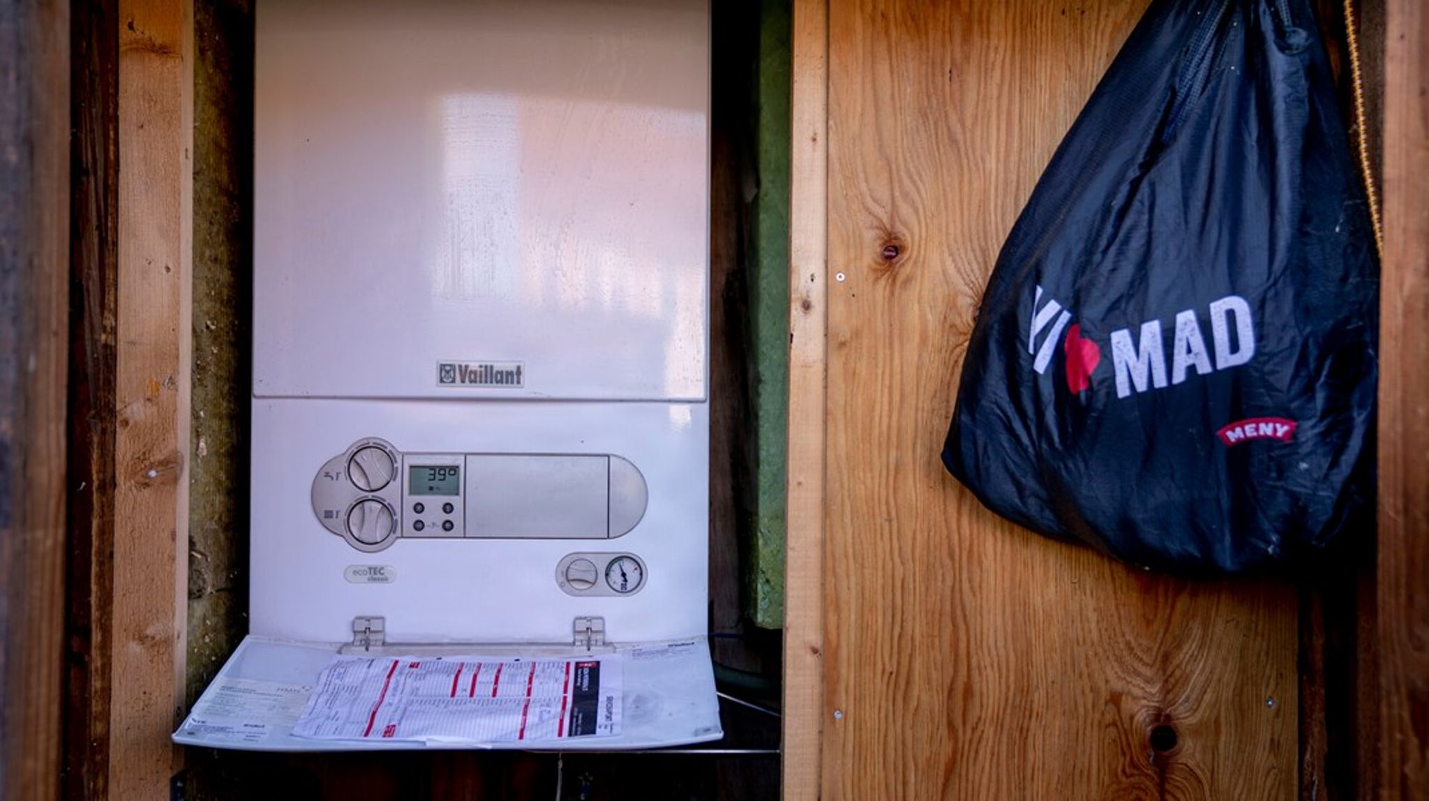 Det er især på Sjælland, at der stadig bliver varmet op med gas. Her et gasfyr i en privat bolig i Bagsværd.&nbsp;