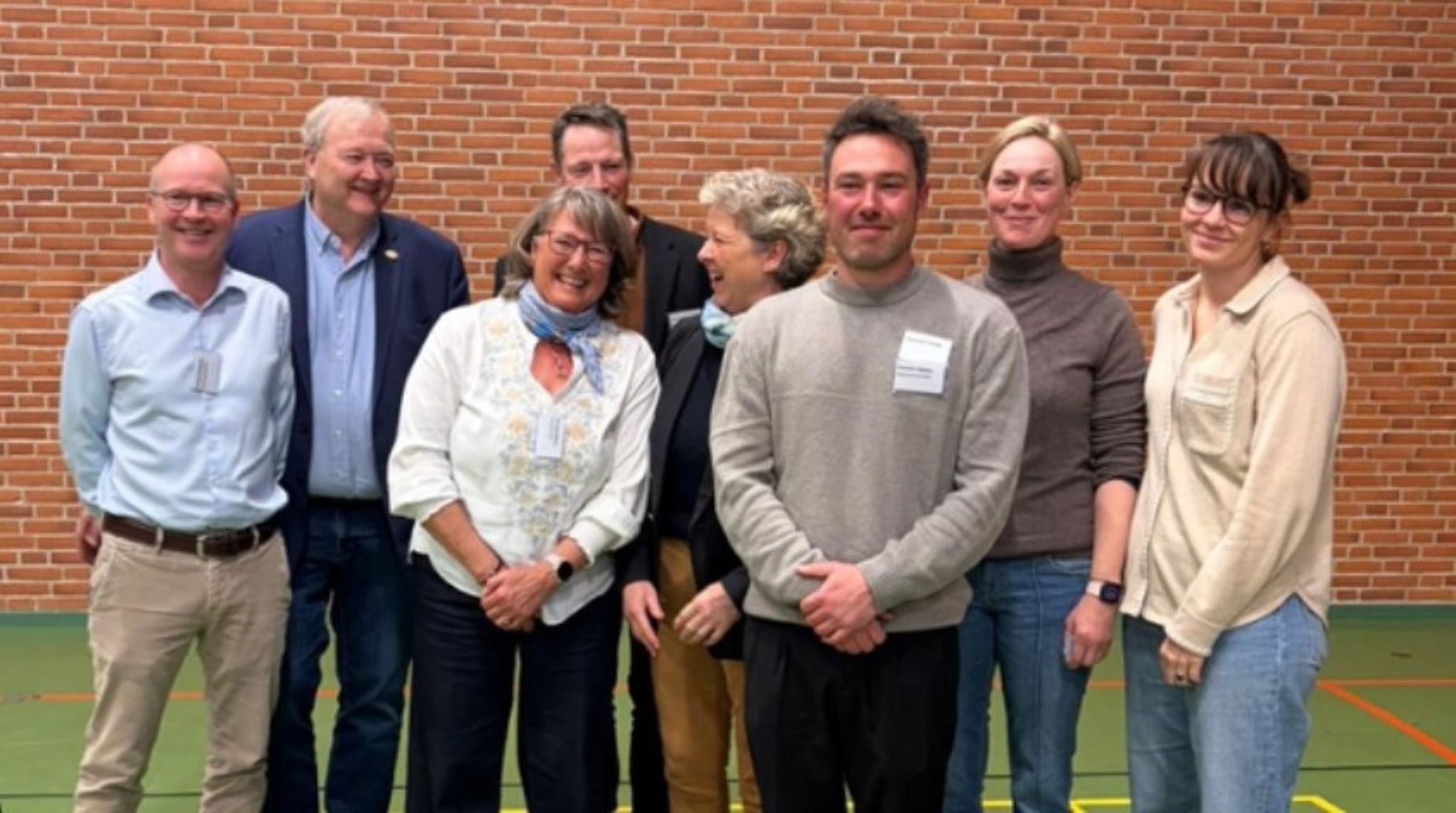 Den nye bestyrelse i Dansk Rideforbund og de to suppleanter. Formand Kimi Gerd Nielsen er nummer tre fra venstre.&nbsp;