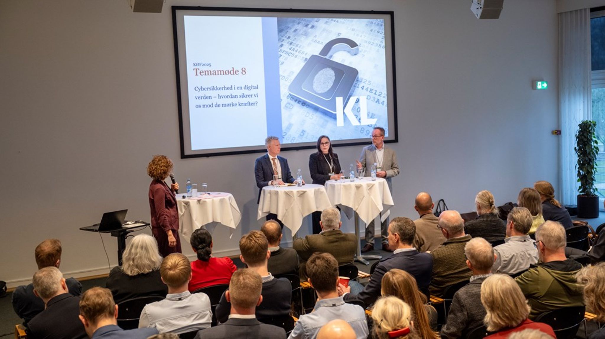 Digital sikkerhed på dagsordenen på Kommunaløkonomisk Forum i 2025. Ude i landet er kommunerne nu begyndt at sætte deres egne mål for uafhængighed af udenlandske techgiganter.