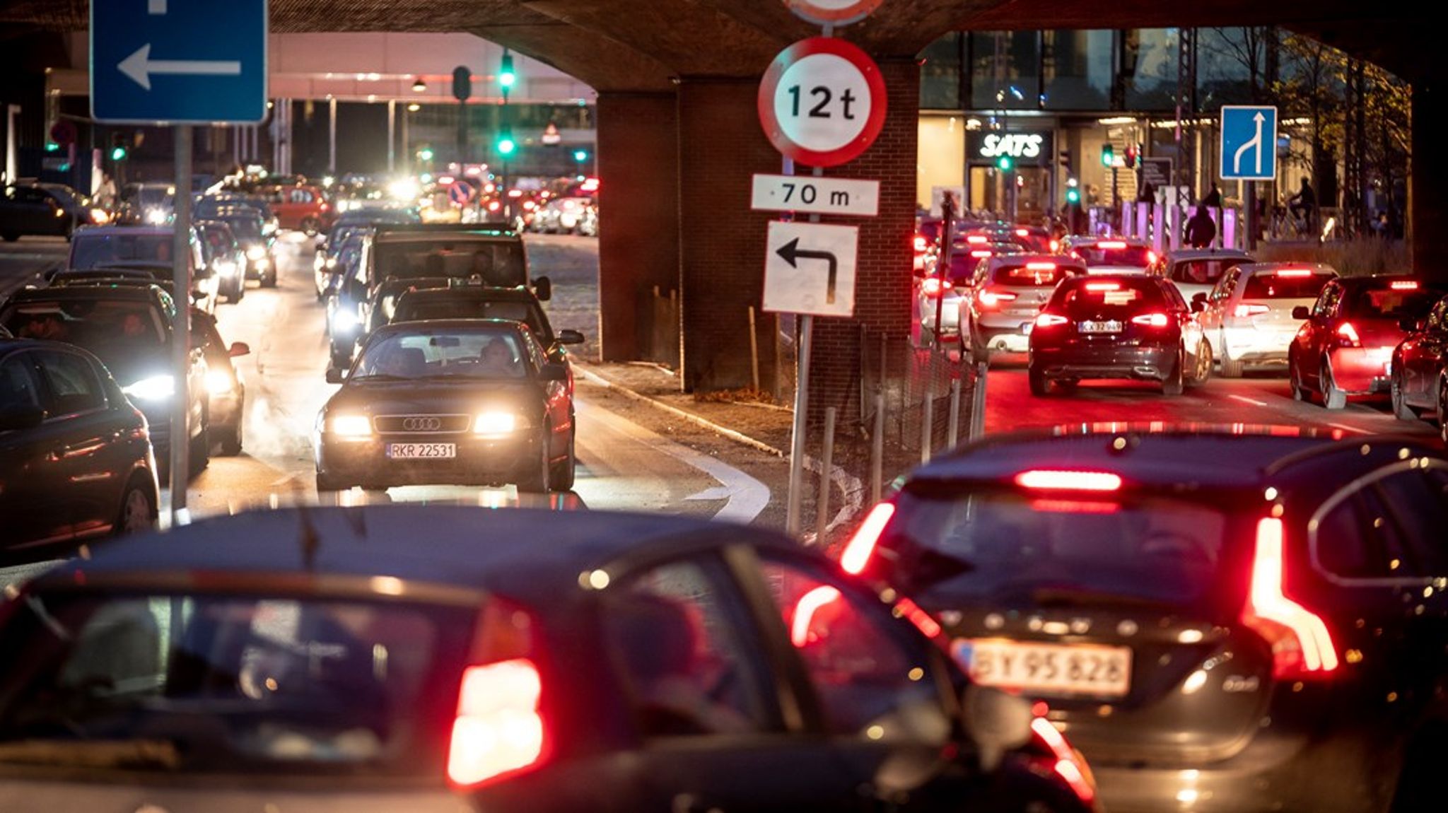 Vejafgifter på persontransport er for alvor tilbage i dansk politik.
Radikale vil arbejde for, at man i højere grad betaler for at bruge vejene og mindre for at eje bilen, fortæller partiets nyvalgte folketingsmedlem Thomas Rohden.