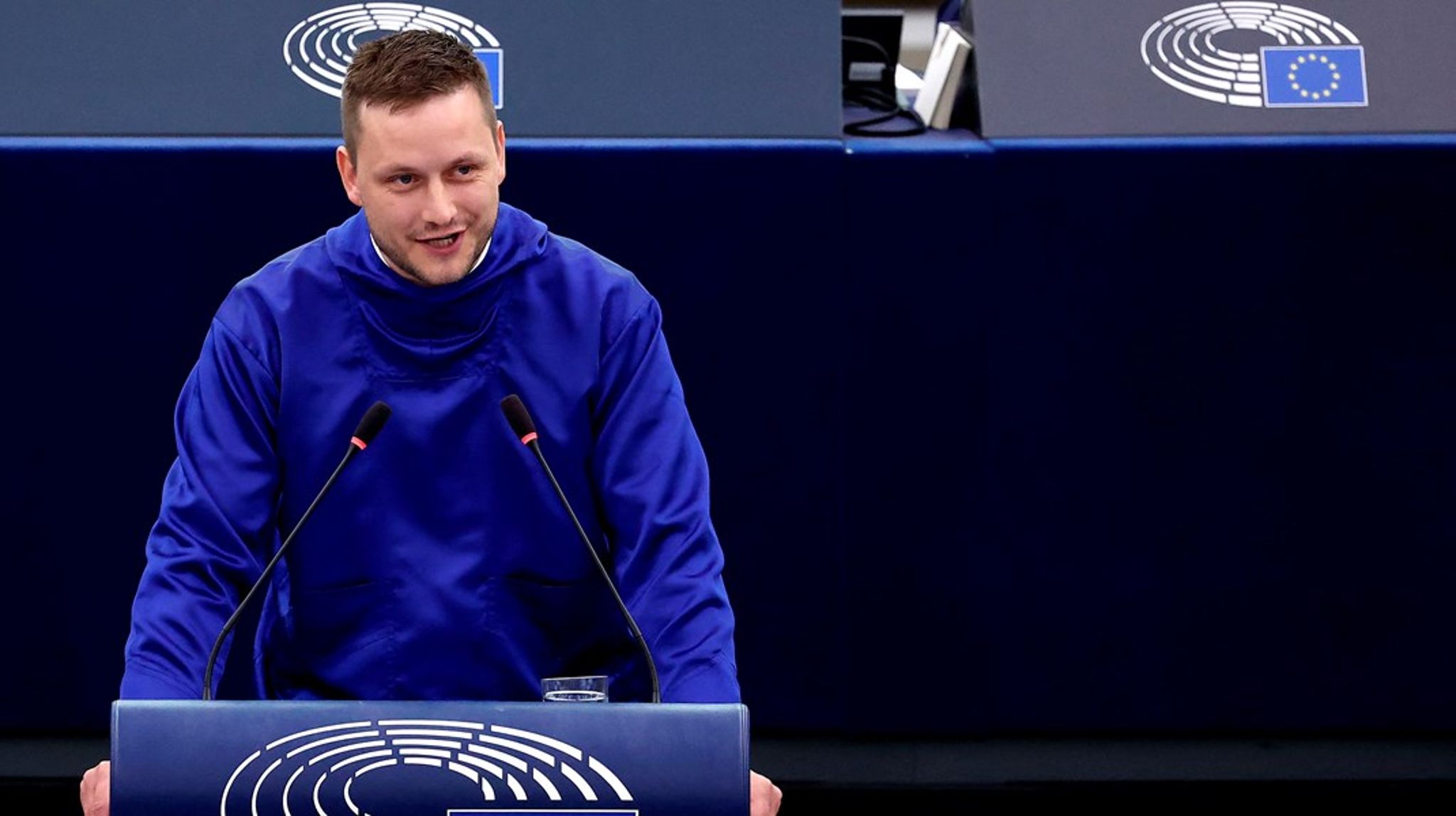 Europa kan ikke nøjes med at se på Grønlands placering. De skal også se på dets mennesker, skriver Hans Brummerstedt.