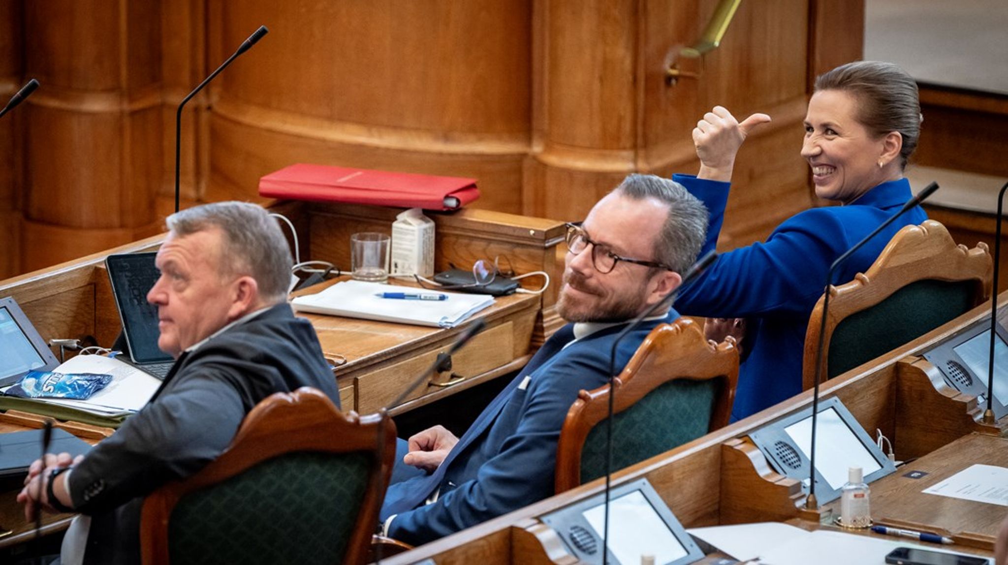 Når Jakob Ellemann hører klippet, hvor han lover aldrig at pege på Mette Frederiksen, er det “som at se et trafikuheld i slowmotion”. Sådan siger han i podcasten Altinget Ajour.