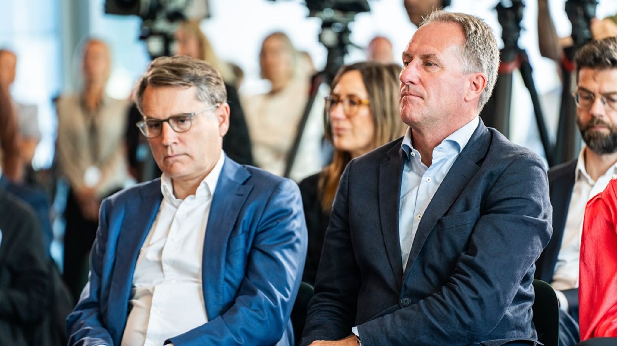 Hverken DI eller Dansk Erhverv vil svare på, om det er en god eller dårlig idé at gribe ind politisk for at styrke fagbevægelsen. Her ses topbosserne Lars Sandahl Sørensen og Brian Mikkelsen.