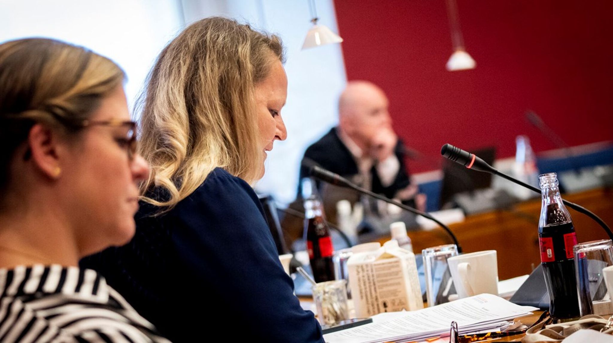 Karina Adsbøl (DD) kaldte flere gange sammen med Katrine Daugaard (LA) socialminister Sophie Hæstorp Andersen i samråd i den forgangne regeringsperiode. Og de to blå socialordførere har allerede gjort nye samrådsindskaldelser klar til den næste socialminister. 