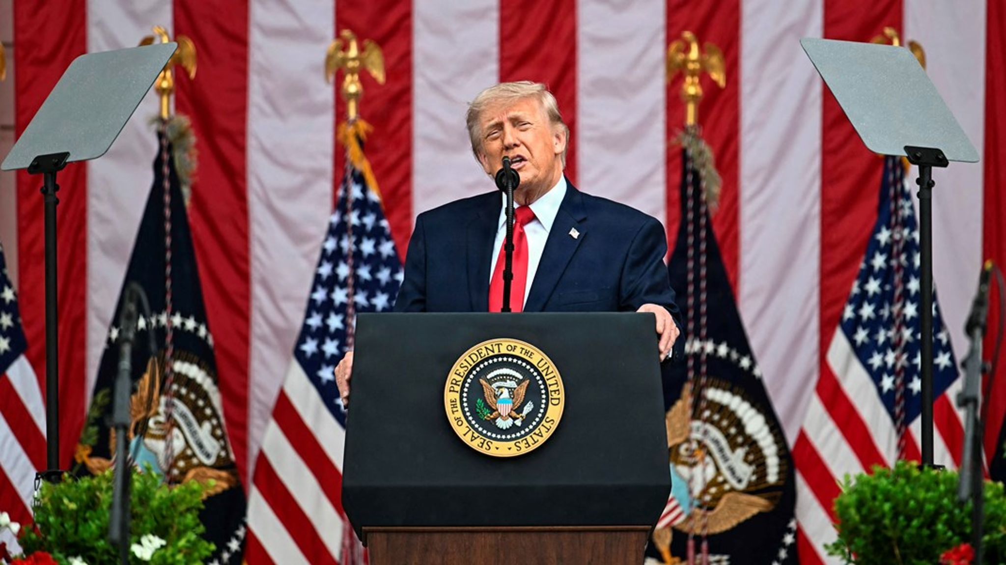 Trumps forsøg på at udvide sin magt handler om ham.