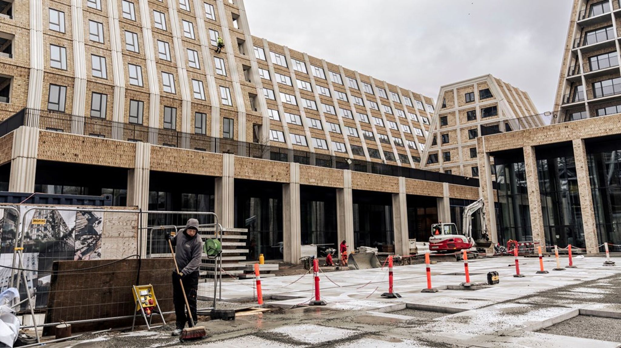 Vi må erkende, at ideen om at vi kan bygge os til en betalbar by ud fra den byudviklingsmodel, som vi har i dag, er en illusion, skriver Martin Bonde-Hansen, Frederik Møller Jensen og Thomas Kerekes.