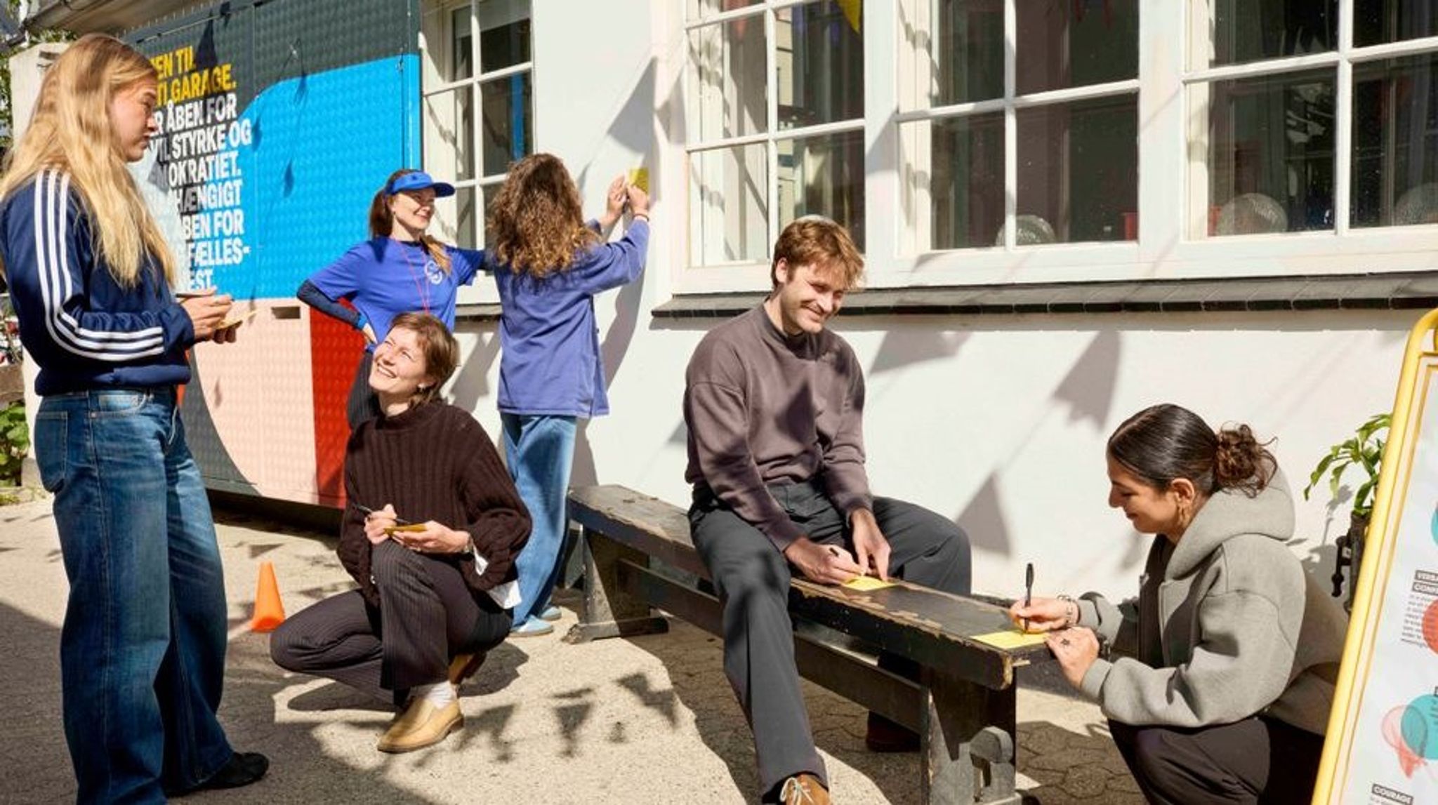 Nordea-fondens nye fondspulje, Medborgerpuljen, kan søges af folkebiblioteker, aftenskoler og folkeuniversiteter til aktiviteter, der styrker lokal demokratideltagelse. 