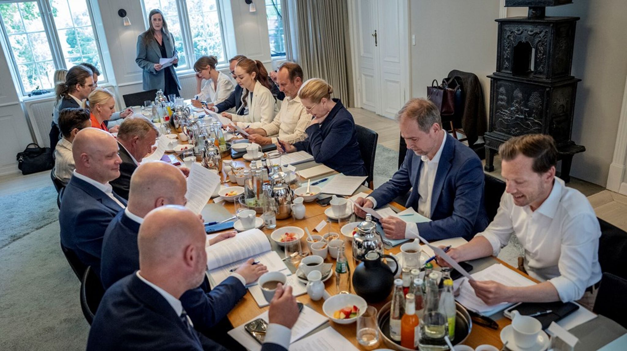 De mange møder under tilblivelsen af firkløverregeringen endte ikke kun med enighed om at flytte udvalgte områder fra en kommende specialeplan til regionerne. Senere skal det også belyses, om der er andre opgaver inden for social- og handicapområdet kan flyttes.