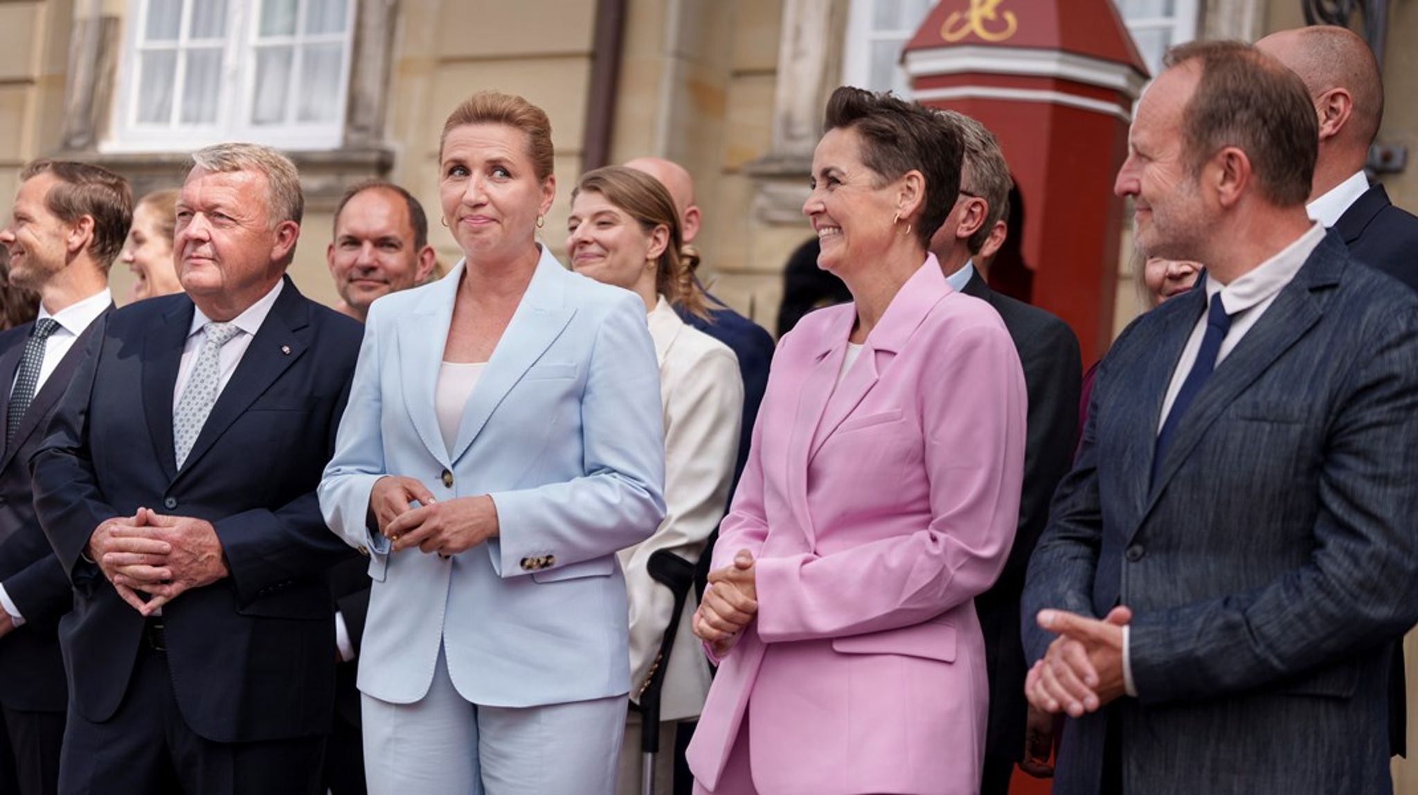 Danmark fået en&nbsp;S-SF-M-R-regering, ministerposterne er fordelt, og endelig kan det hele gå i gang. Men for nogle af de nyudnævnte ministre, der med store smil har sat sig til rette i de tyskproducerede biler, kommer hverdagen til at være en brat opvågnen,&nbsp;skriver Morten Reimar.