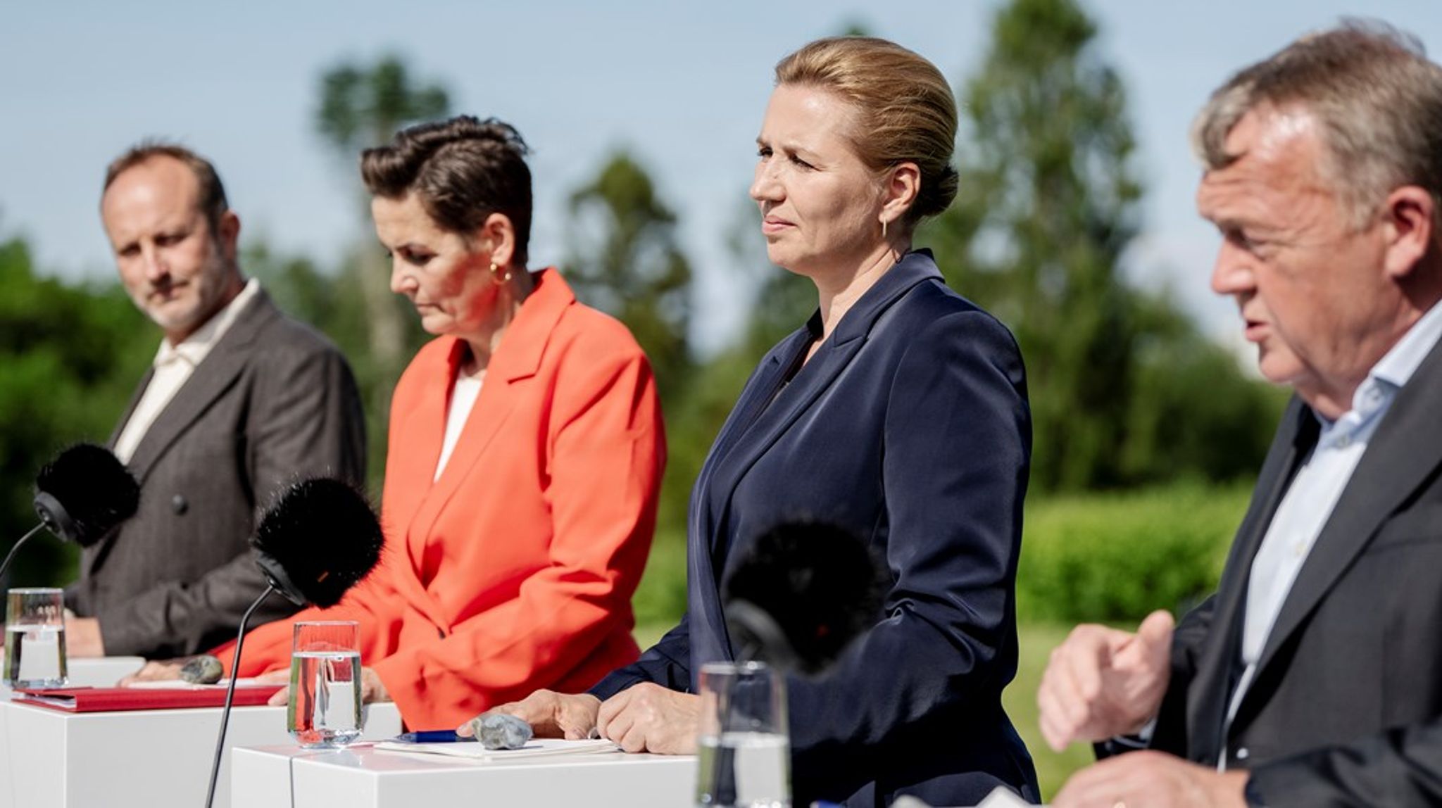 Regeringsgrundlaget indeholder stadig nogle lovende takter. På landbrug, natur og miljø sker der gode ting. Og regeringen forpligter sig på at skrive både klimaneutralitet i 2045 og et øget fokus på forbrugsbaserede klimaaftryk ind i klimaloven. Det er reelle fremskridt, skriver Mads Ejsing.
