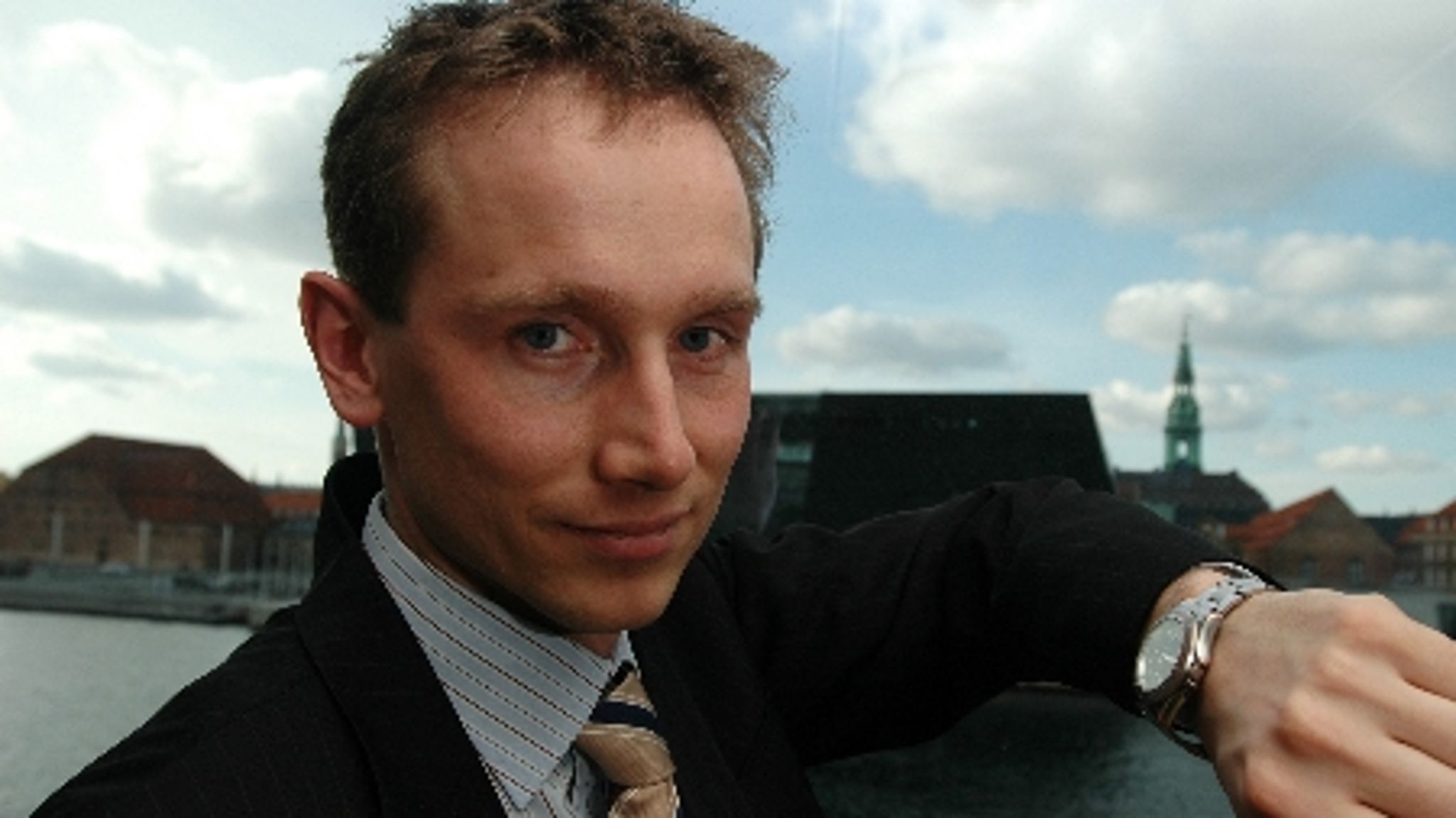Måske er det på tide med en nedsættelse af afgiften på sodavand. Skatteminister Kristian Jensen (V) vil se konstruktivt på forslag fra DF.