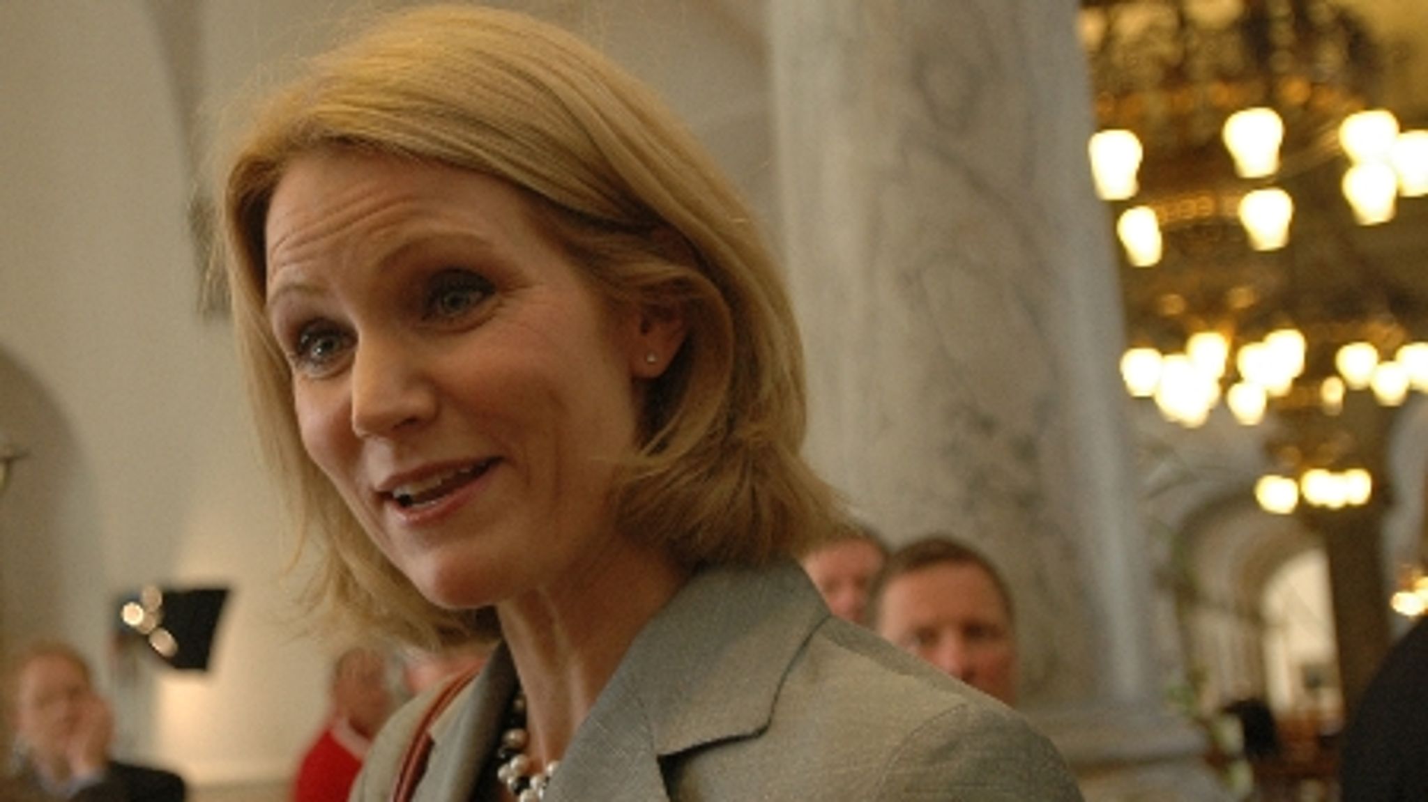 For anden måned i træk præsterer S-formanden at sende sit parti fire mandater frem i snittet af meningsmålinger.
