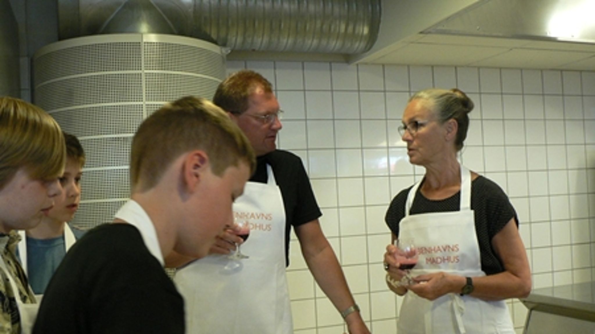 Overborgmester i Københavns Kommune Ritt Bjerregaard (S) vil have staten til at betale for forbedringer af skolemadsordningerne.