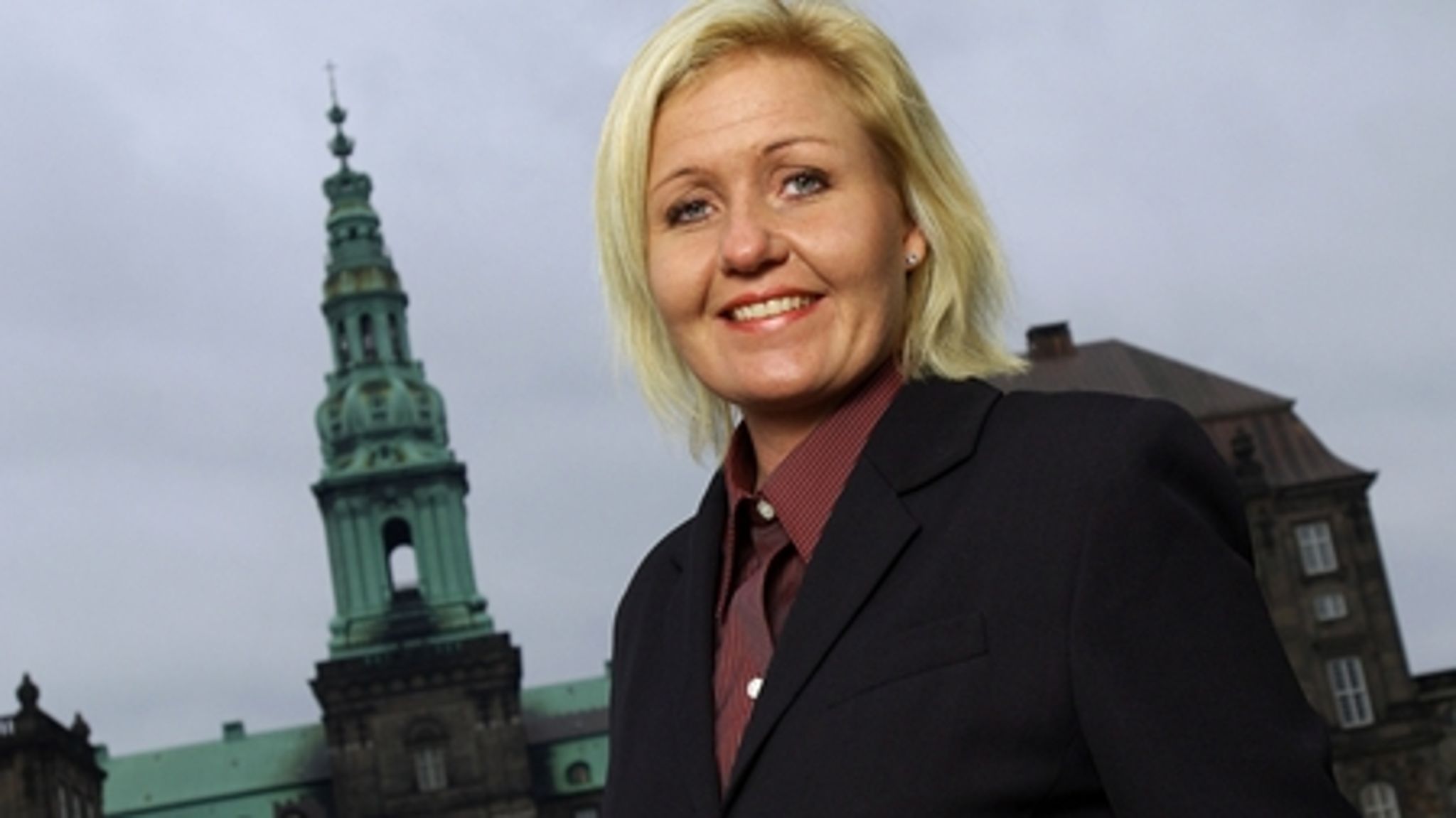 Har forbrugerminister Carina Christensen (K) ændret holdning til differentieret moms på fødevarer? Det er ikke helt let at finde ud af, hvis man spørger Forbrugerministeriet.