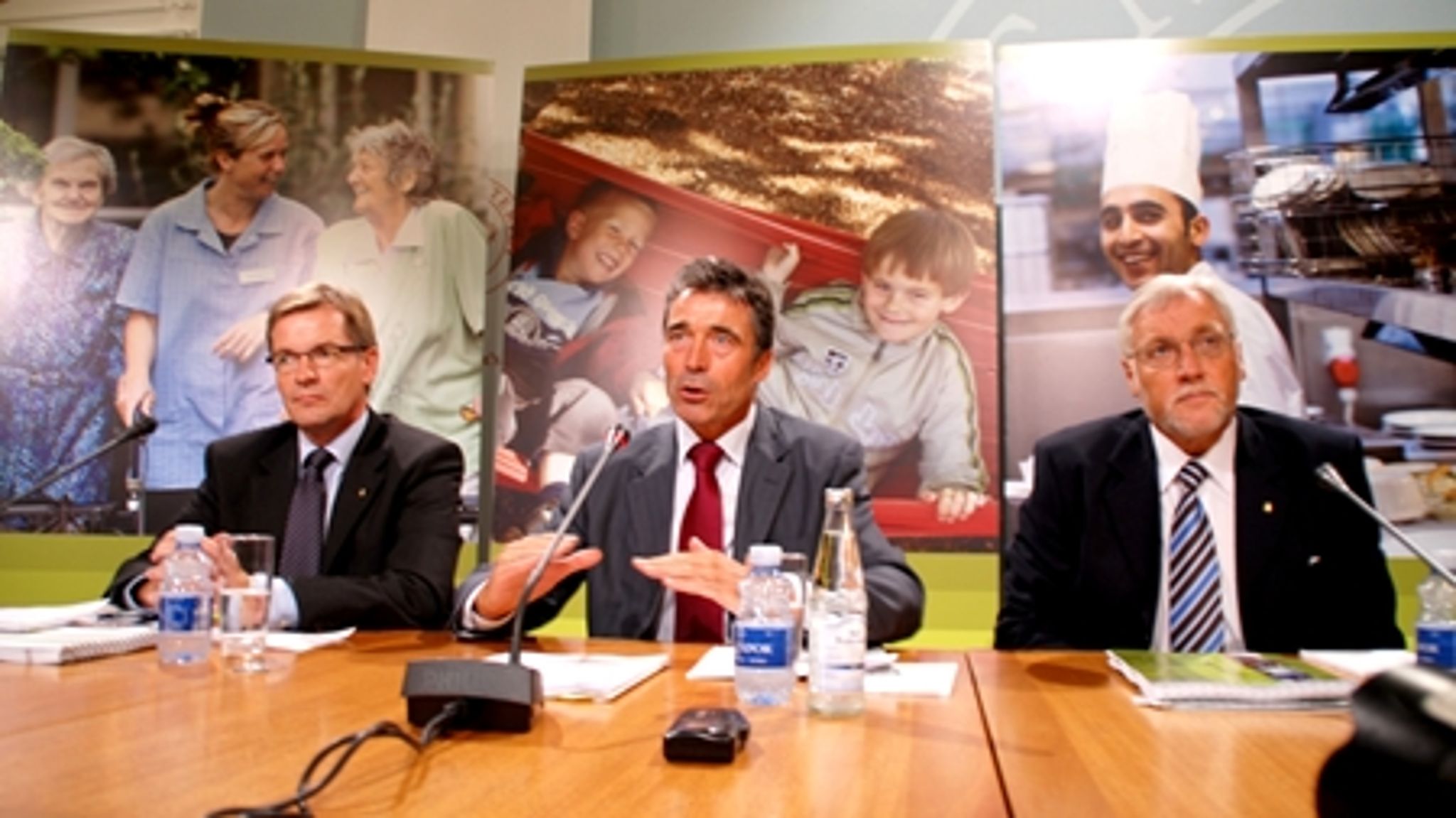 Selv om mange flere vælgere kunne stemme på dem, fik de fleste ministre i regeringen relativt færre stemmer ved valget 13. november end i 2005.