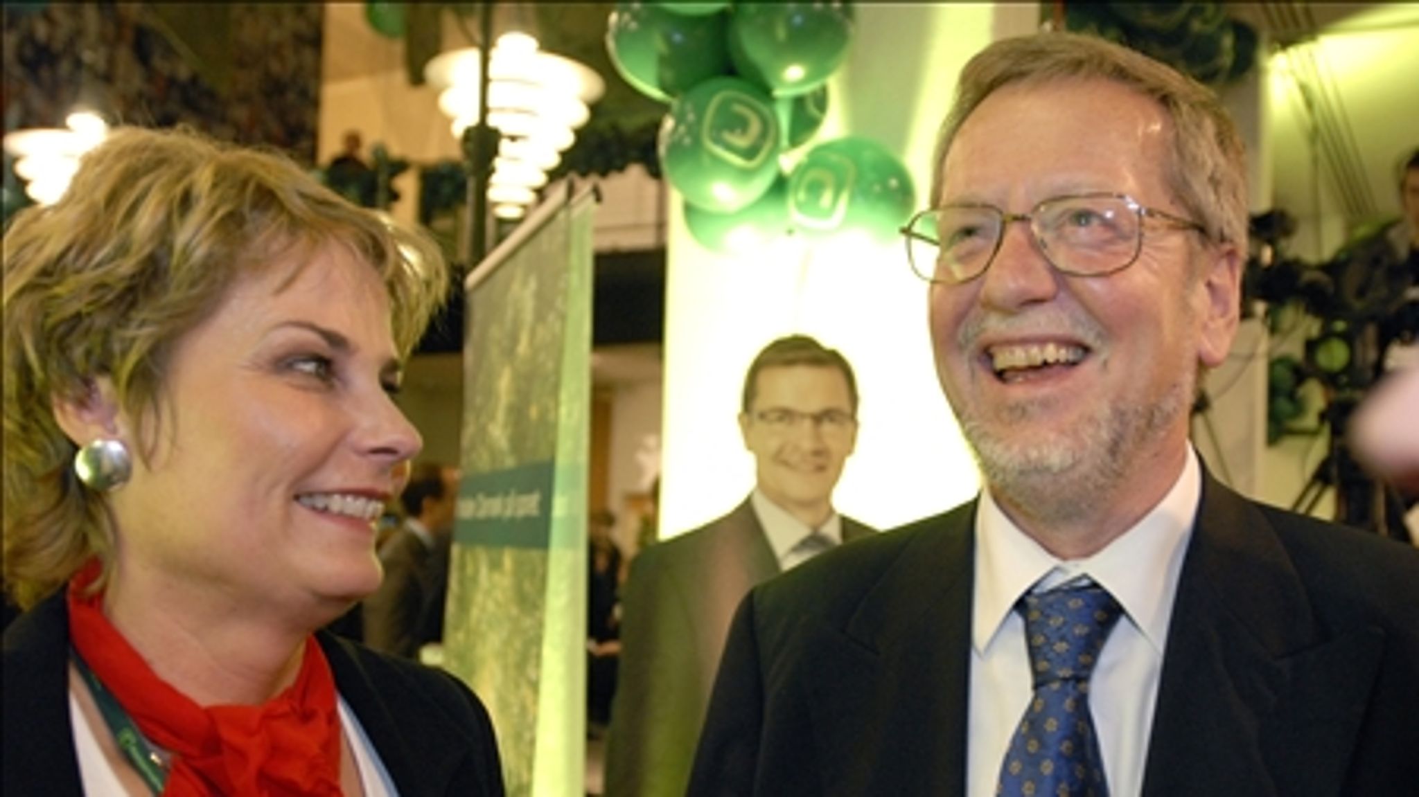 Mens Pia Christmas-Møller stadig kunne grine sammen med partikollega udenrigsminister Per Stig Møller på valgnatten.
