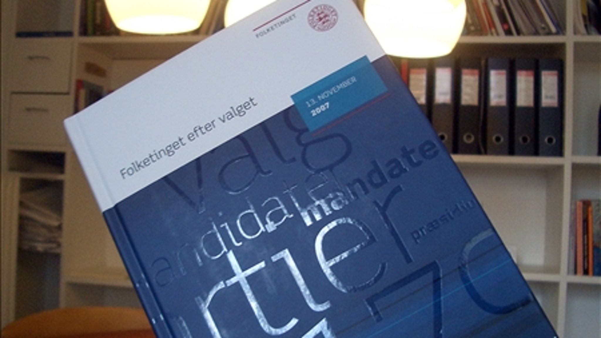 Håndbogen "Folketinget efter valget" har i 2007-udgaven fået et yderligere design-løft og fås nu gratis.