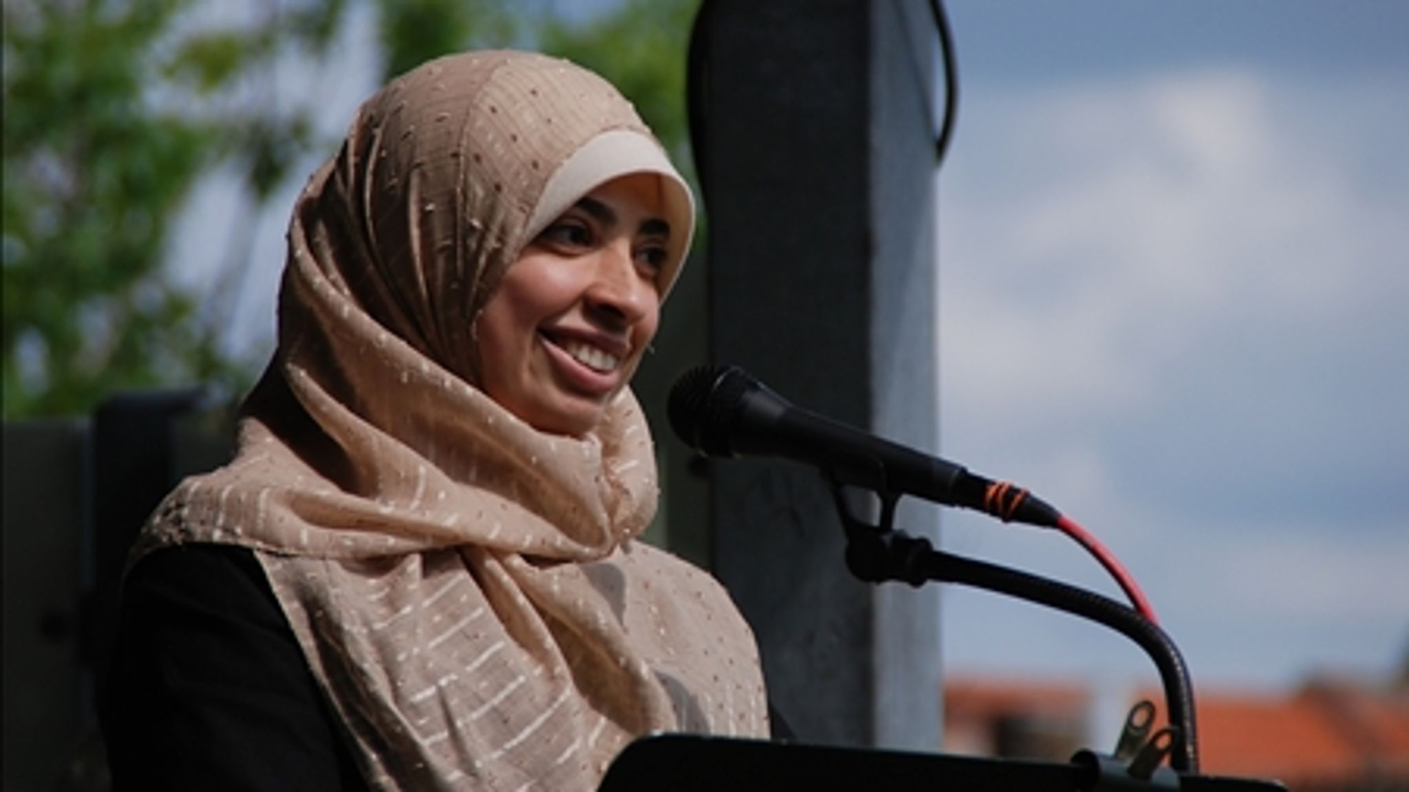 Asmaa var, ifølge Enhedslisten selv, skyld i det store valgnederlag. Partiet skal nu vise, om det formår at løfte sig selv.
