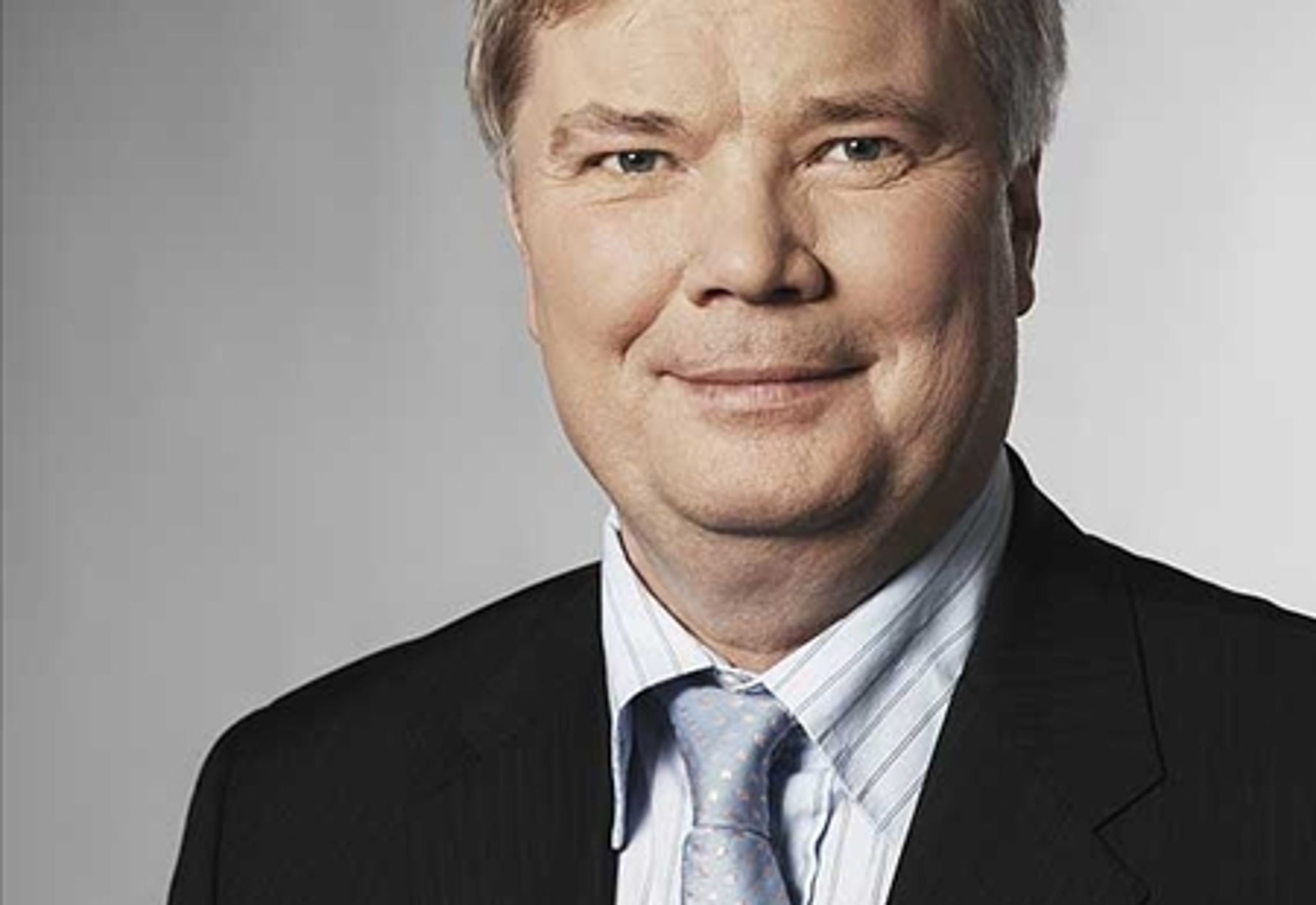 Hvis borgerne skal overholde det offentliges tidsfrister til punkt og prikke. Så må det offentlige også sagsbehandle inden for en rimelig periode, mener Venstres miljøordfører Eyvind Vesselbo.