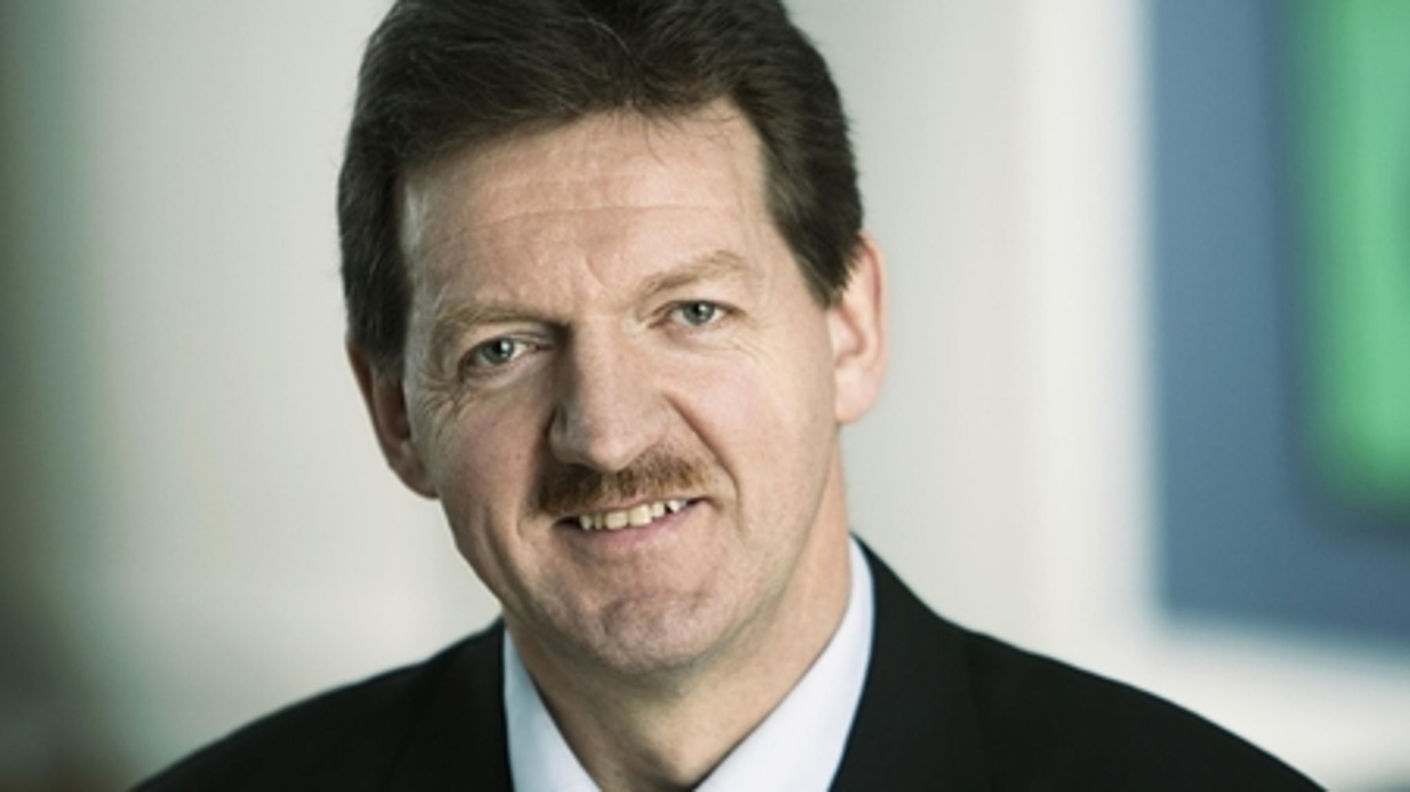 Socialdemokraternes Bjarne Laustsen kalder det et problem, at det var pressen, og ikke systemet, der afslørede AMU-svindlen i Vejle.