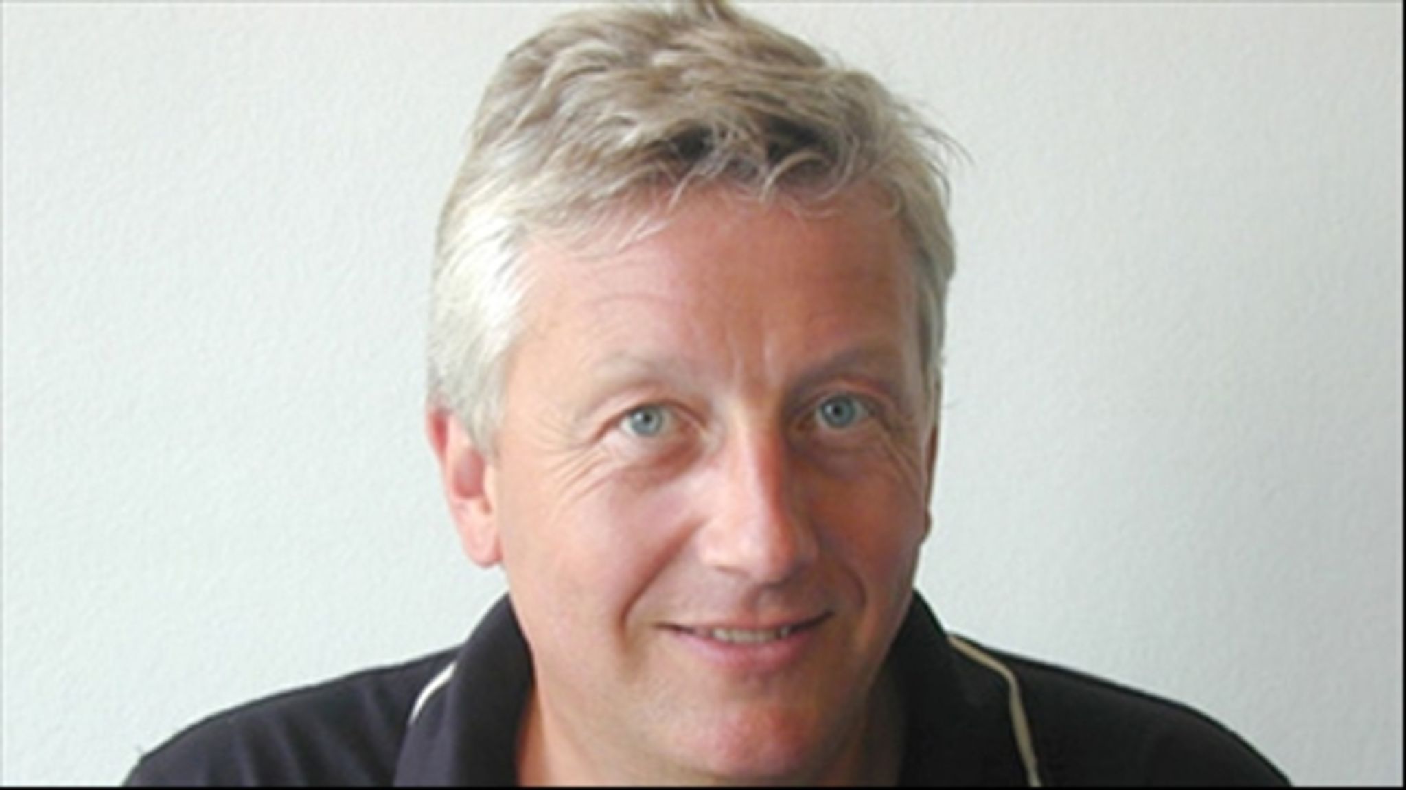 Det er blandt andet forskeren Arne Astrups aktier i biotekselskabet Neurosearch, som har fået S til at spørge til registrering af forskeres økononomiske interesser.