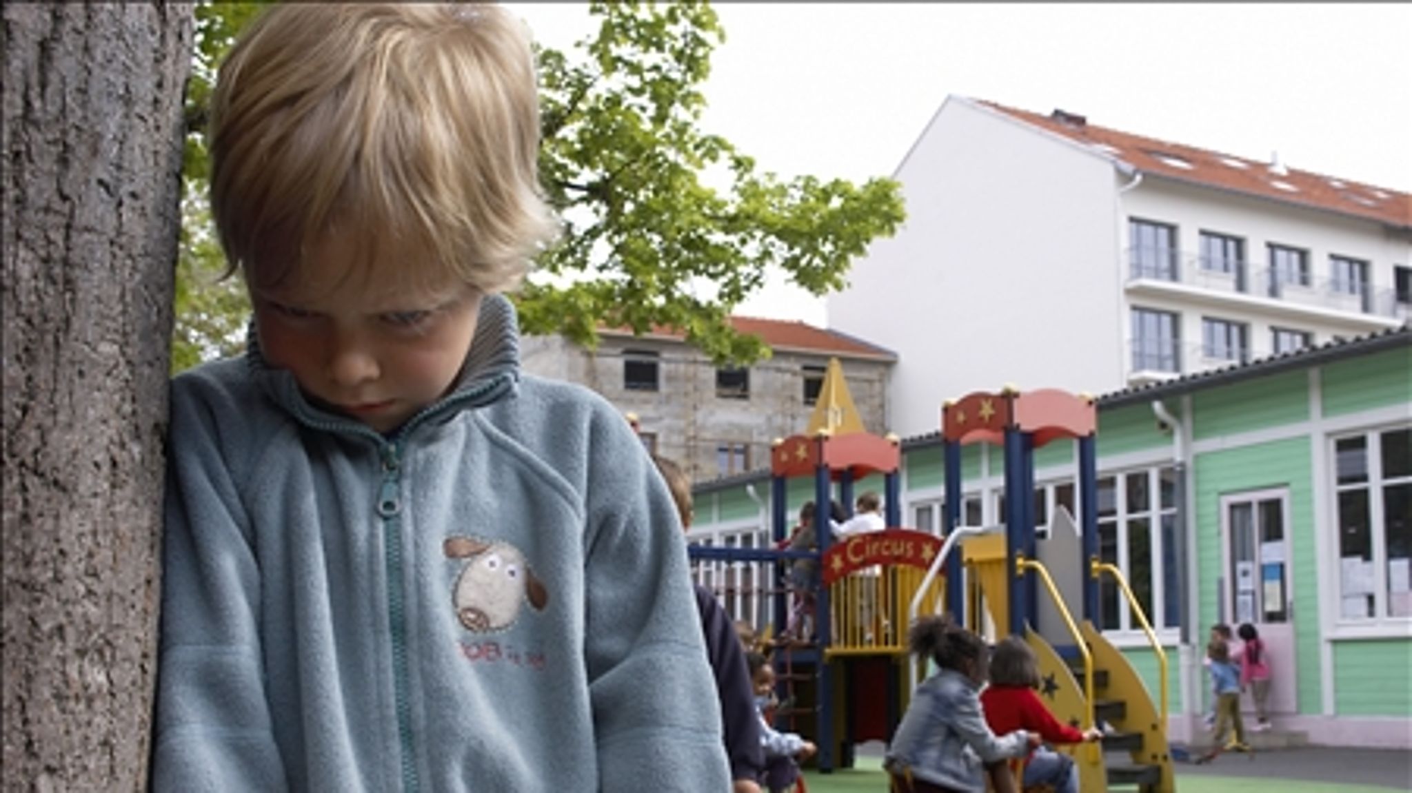 Mimi Jakobsen mener, at Danmark skal have en instans, der har pligt til at følge børns opvækstvilkår.