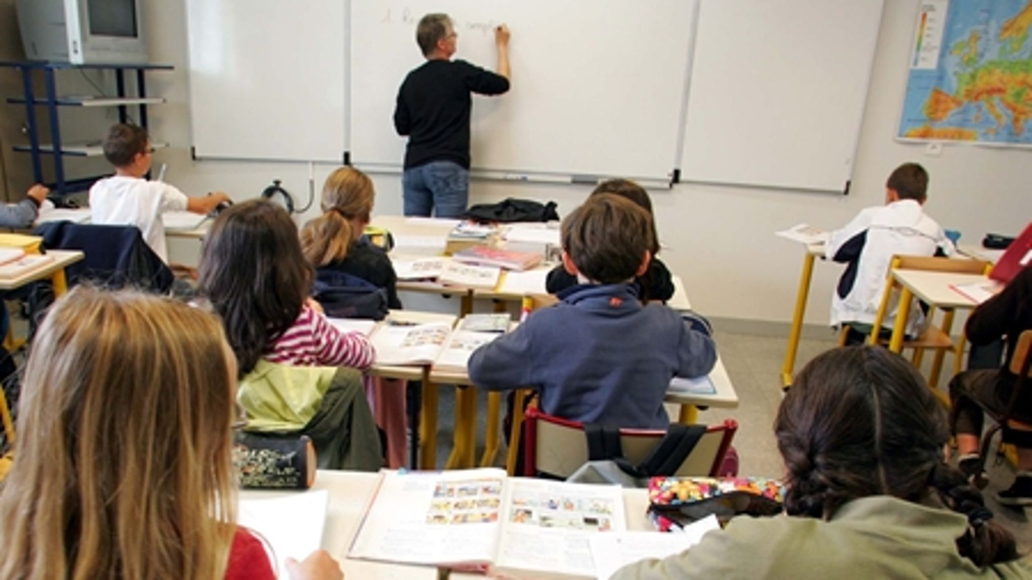 Aalborg Universitet og Syddansk Universitet vil gerne uddanne lærere til den danske folkeskole.