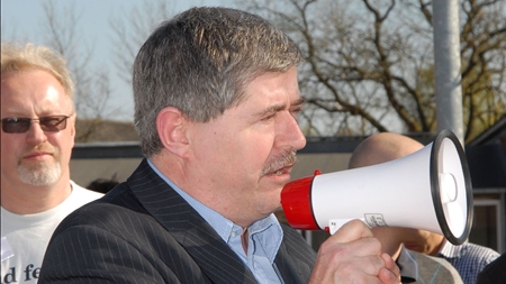 Søren Søndergaard fra Folkebevægelsen mod EU får god brug for sin politiske gennemslagskraft. For hvis prognoserne holder, bliver han den eneste repræsentant for EU-modstanderbevægelserne.