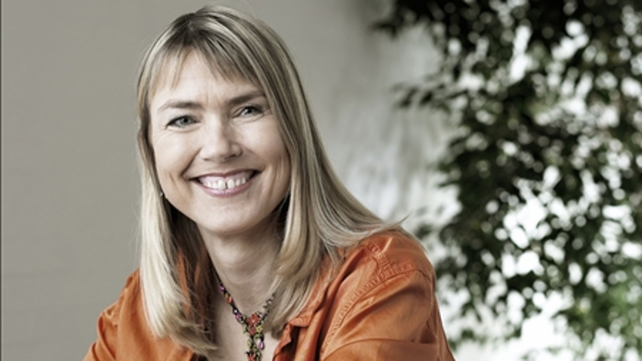 Mai-Britt Iversen, socialrådmand i Aalborg Kommune, mener, at hele familien skal tænkes ind i indsatsen over for udsatte børn og unge. 