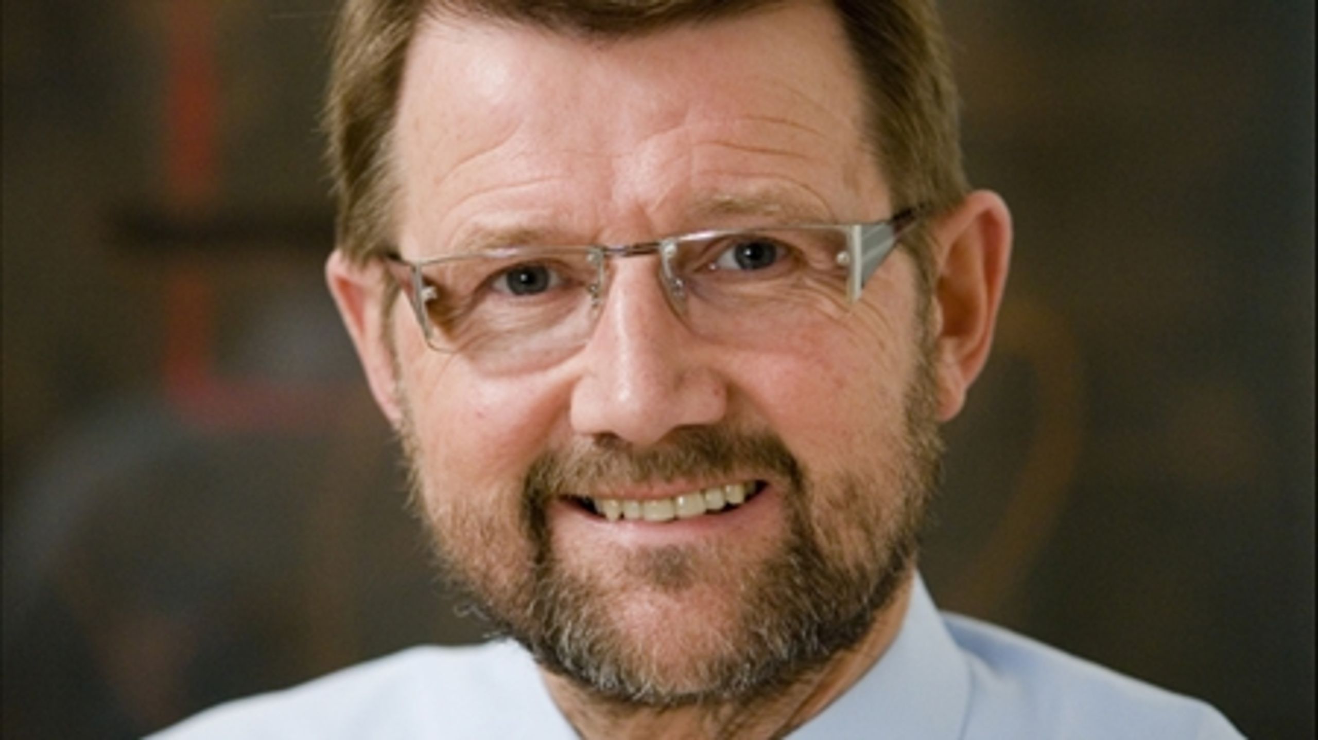 Oppositionen truer nu med at omstøde videnskabsminister Helge Sanders (V) planer om private universiteter, hvis den vinder næste valg.  