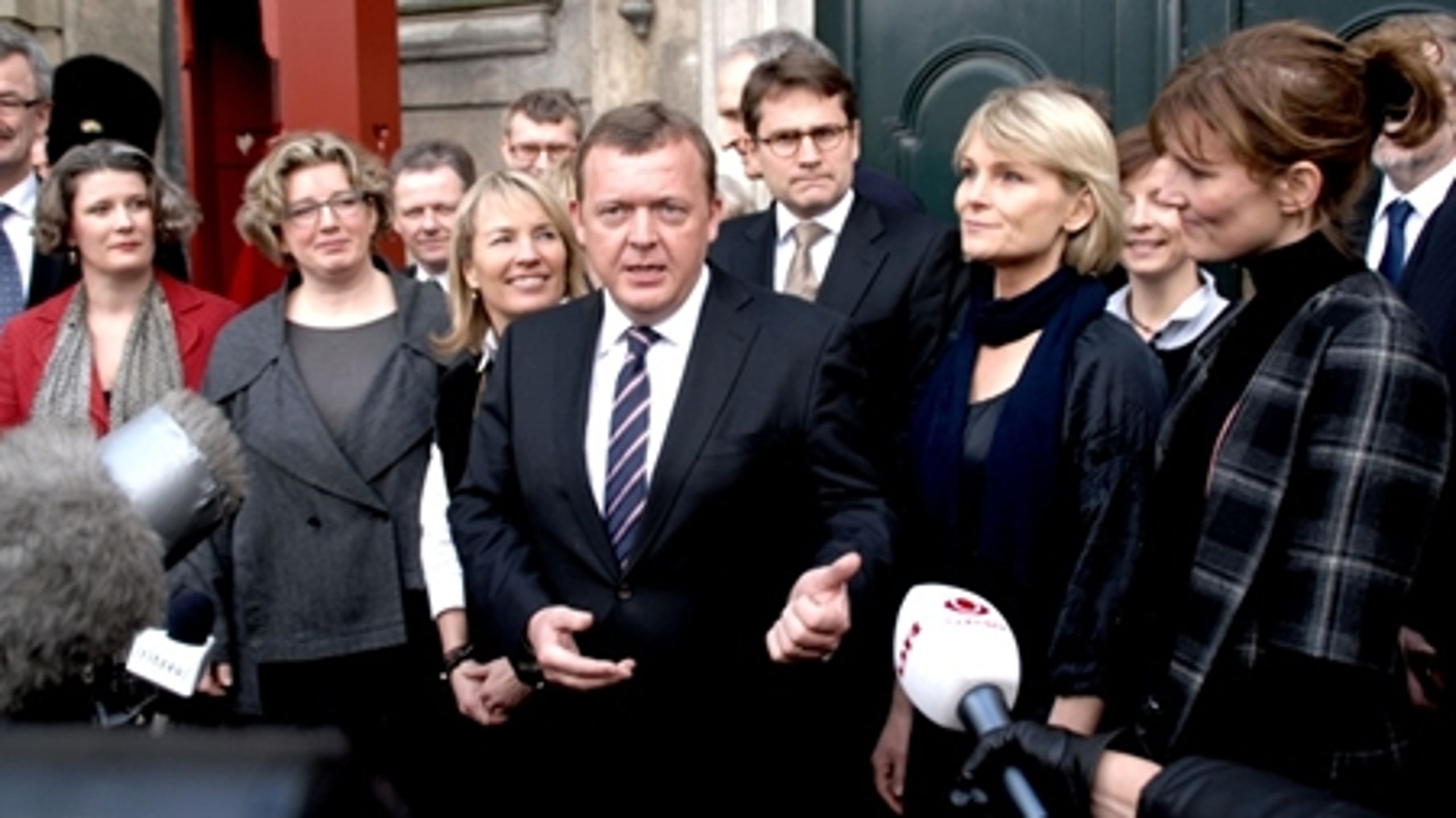 Der vil være mange skuffede Venstre-folk, så rokaden skaber næppe ro i Venstres gruppe, vurderer Erik Holstein.