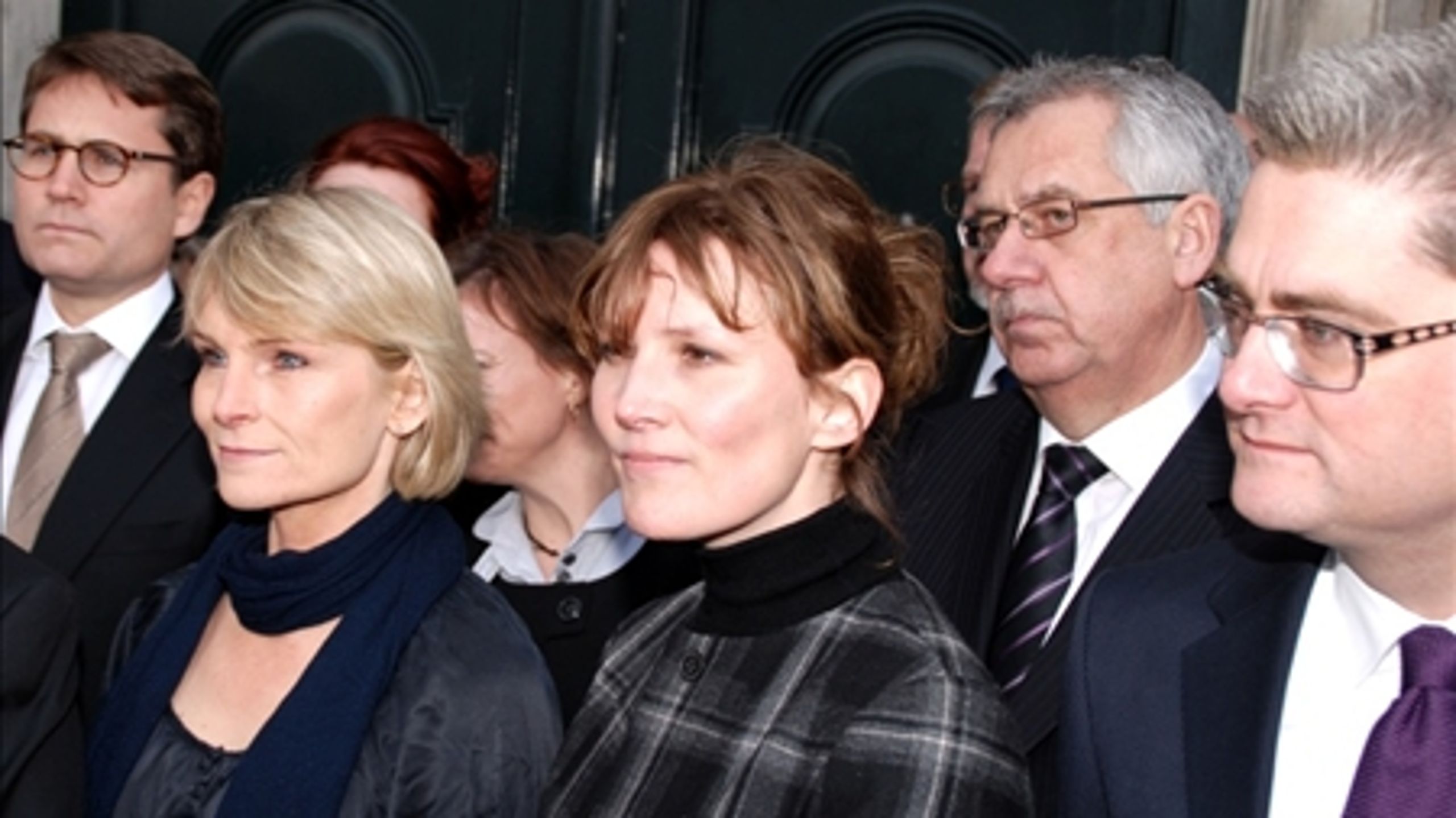 Den unge og uprøvede Benedikte Kiær (i midten) bliver den fjerde socialminister på mindre end to et halvt år. 