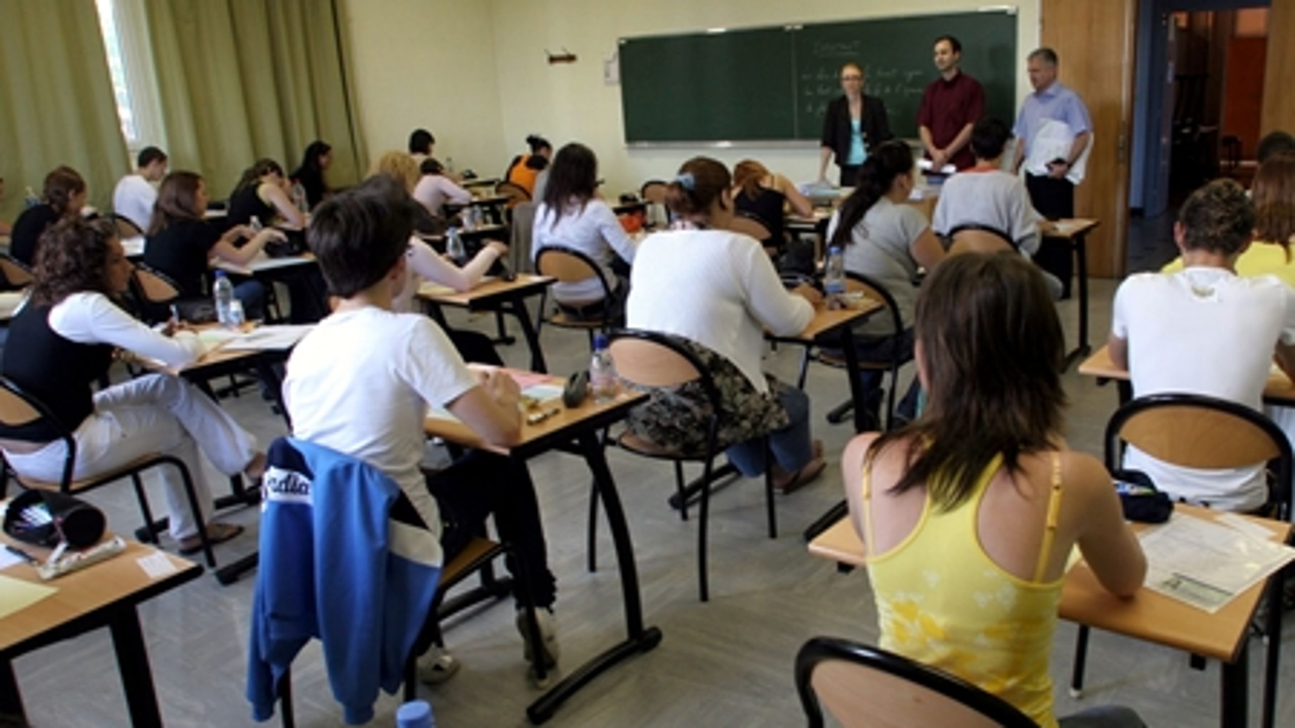 Gymnasierne kommer i de kommende år til at tørste efter lærere i naturfag: Mange går på pension, og for få bliver kandidater i fagene.