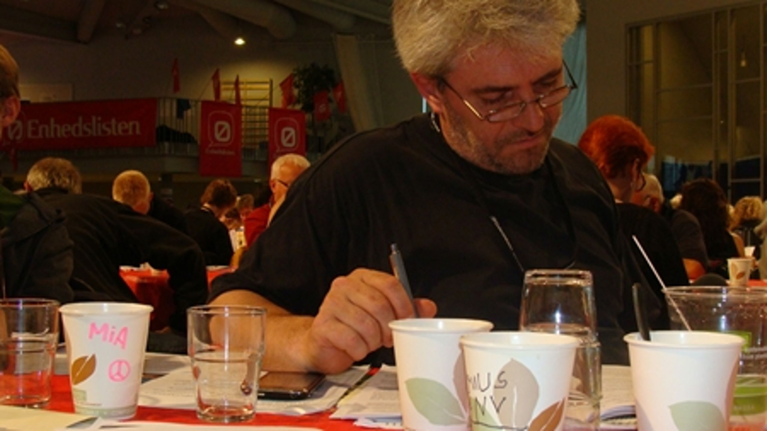 Jesper Bülow Nielsen var medlem af SF i seks år. Men for et halvt års tid siden meldte han sig ud, og ind i Enhedslisten i stedet, fordi udlændinge-retorikken i SF blev ham for meget.