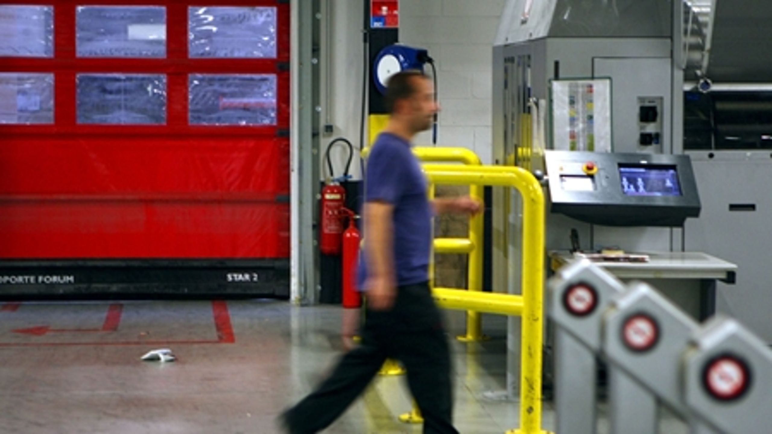 Det er især danskere uden eller med en kort uddannelse, som rammes af regeringens spareplan.