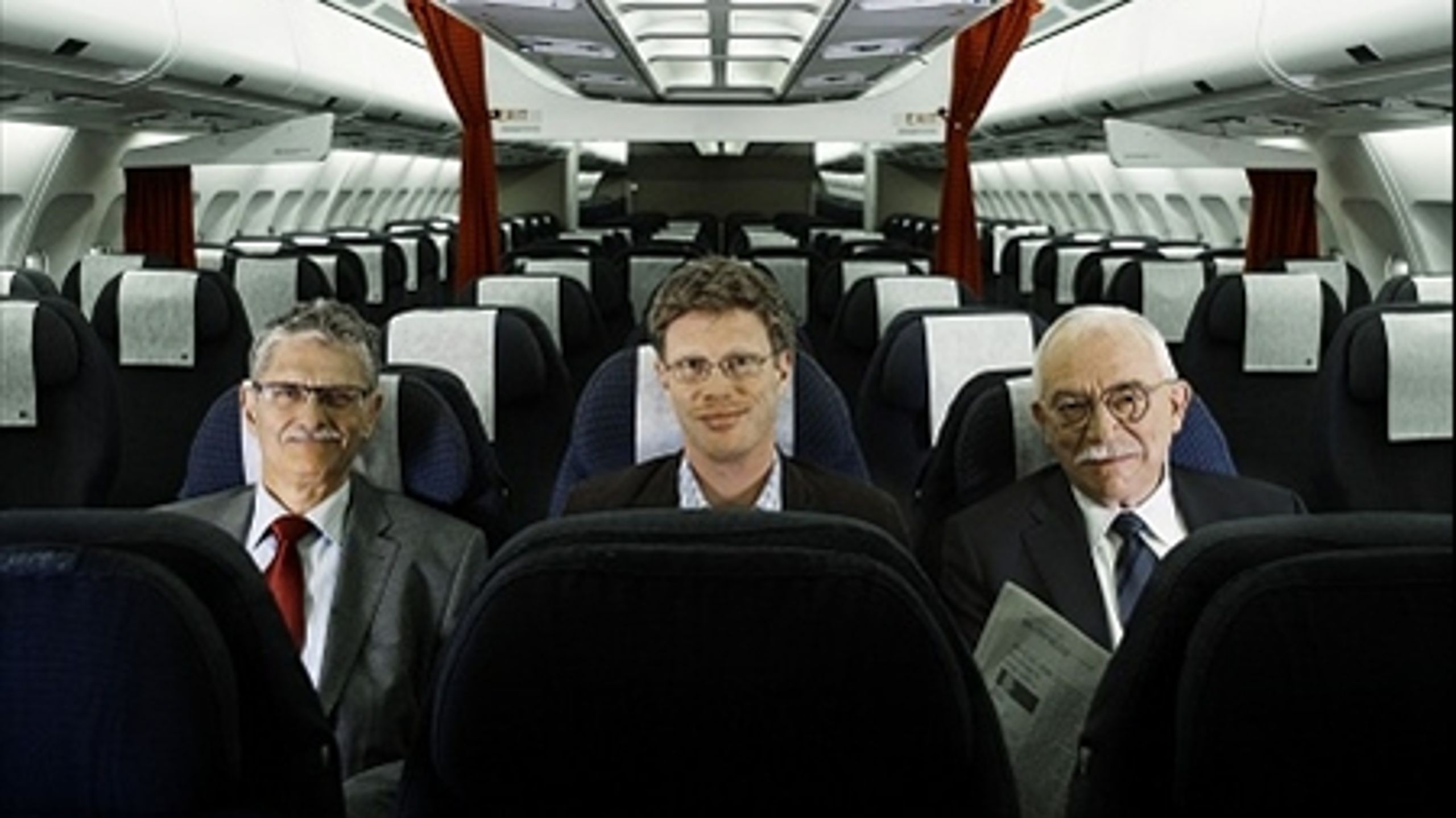 Mogens Lykketoft skulle være Uffe Ellemanns "værdige modstander" i TV 2 News' nye udenrigspolitiske magasin, men han endte med at blive en stærk medspiller i forsvaret for euroen.