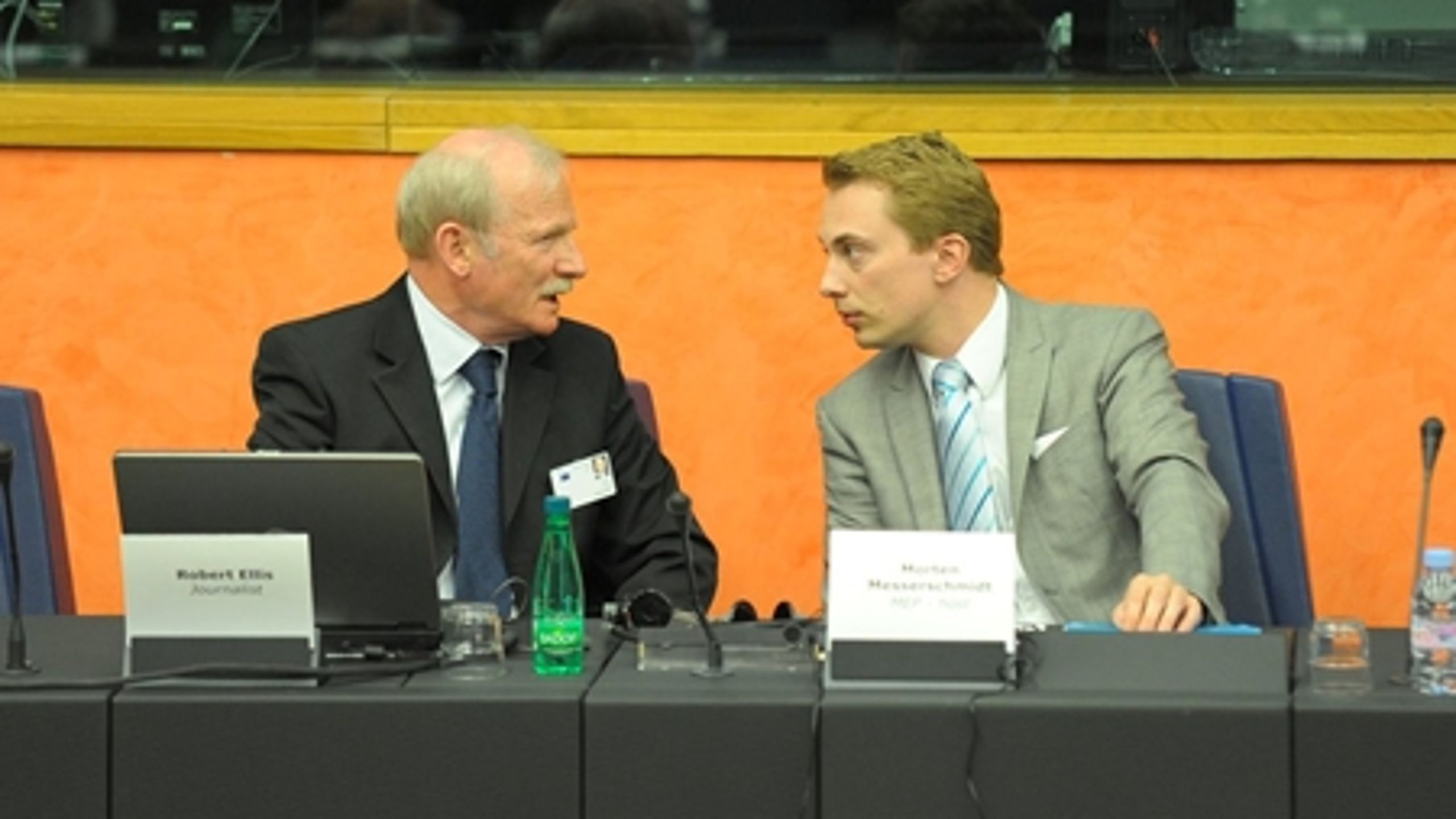 Morten Messerschmidt diskuterer med Robert Ellis