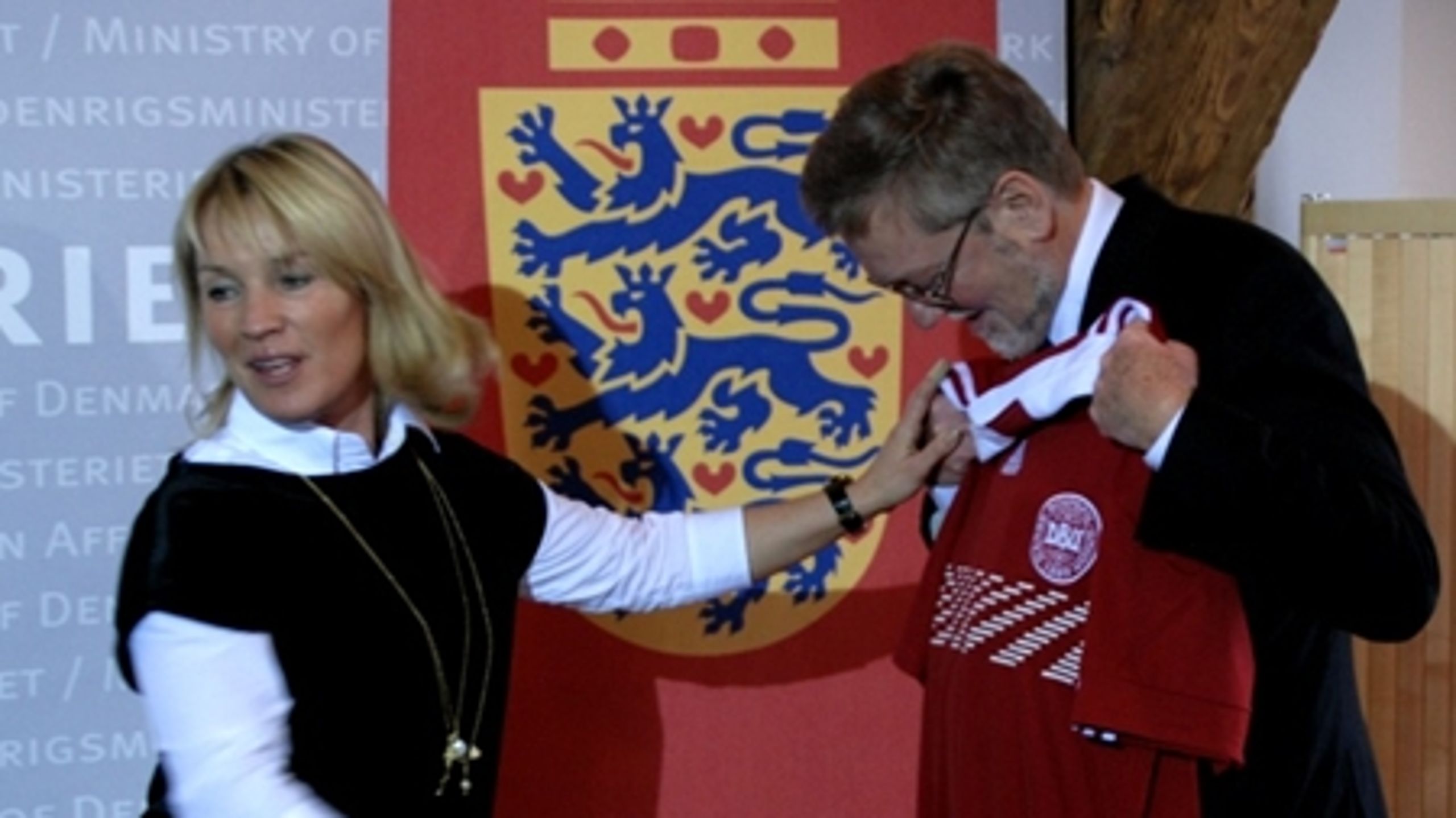 Lene Espersen og Per Stig Møllers afbud til EU-topmøder, får nu Venstrepolitikere til at foreslå en EU-minister.