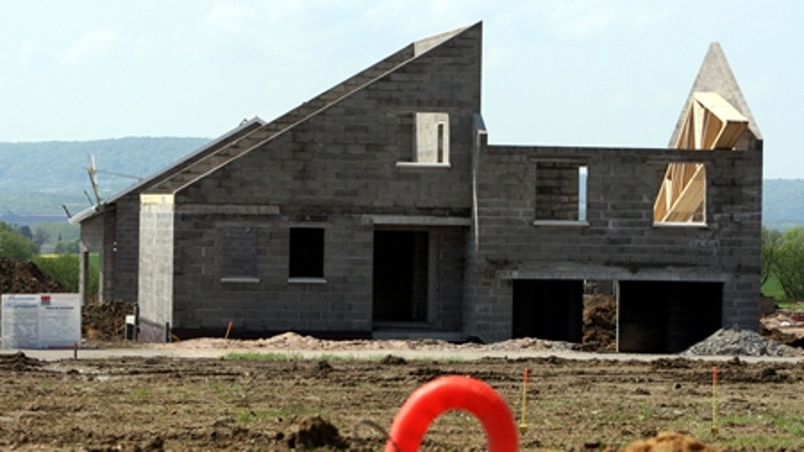 Byggebranchen glæder sig over, at Brian Mikkelsen (K) har lovet, at 2020-energistandarden til nybyggeri vil komme i foråret 2011.