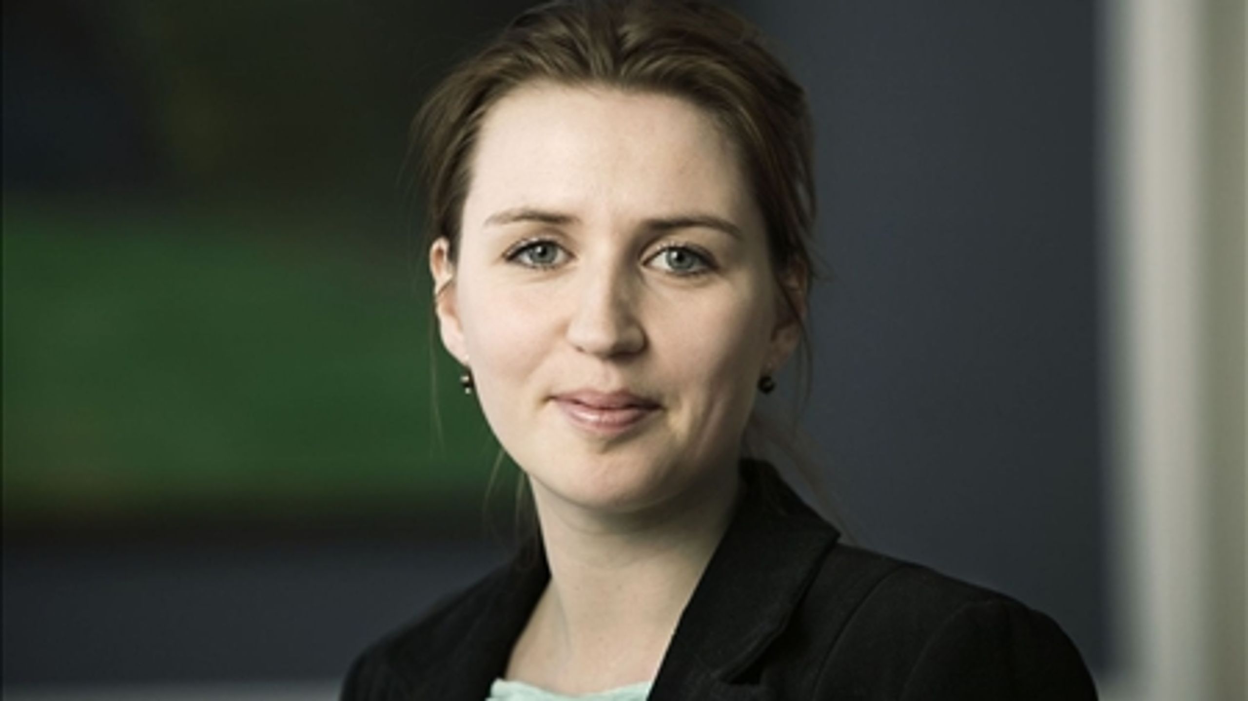 Mette Frederiksen (S) er kommet i modvind på grund af sit forslag om at lægge universitetslektioner ud i ghettoerne. SF er lodret imod, og forslaget ventes kraftig nedtonet i de to partiers fælles udspil. Hvis det i det hele taget kommer med.