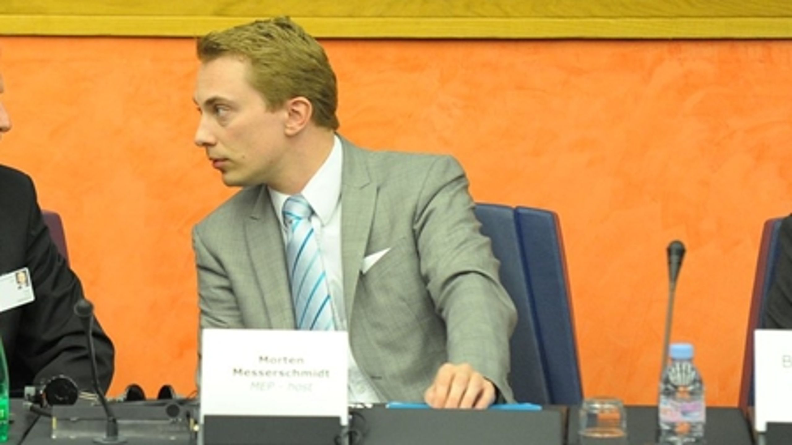 Dansk Folkepartis MEP Morten Messerschmidt nærmer sig for hver dag den konklusion, at Danmark bør melde sig helt ud af EU, siger han.